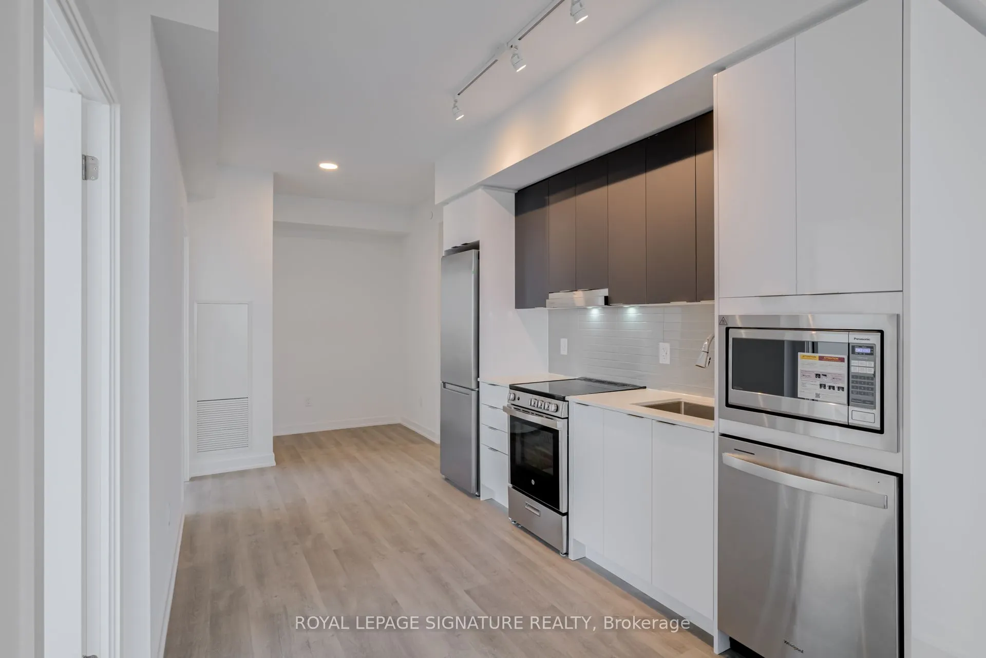 5105 Hurontario Street, #2311