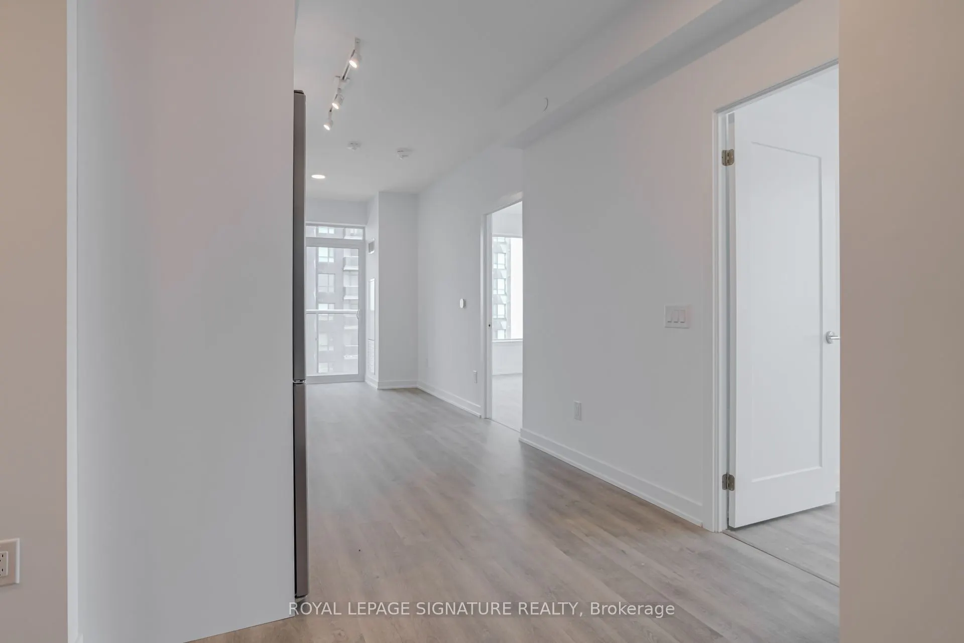 5105 Hurontario Street, #2311