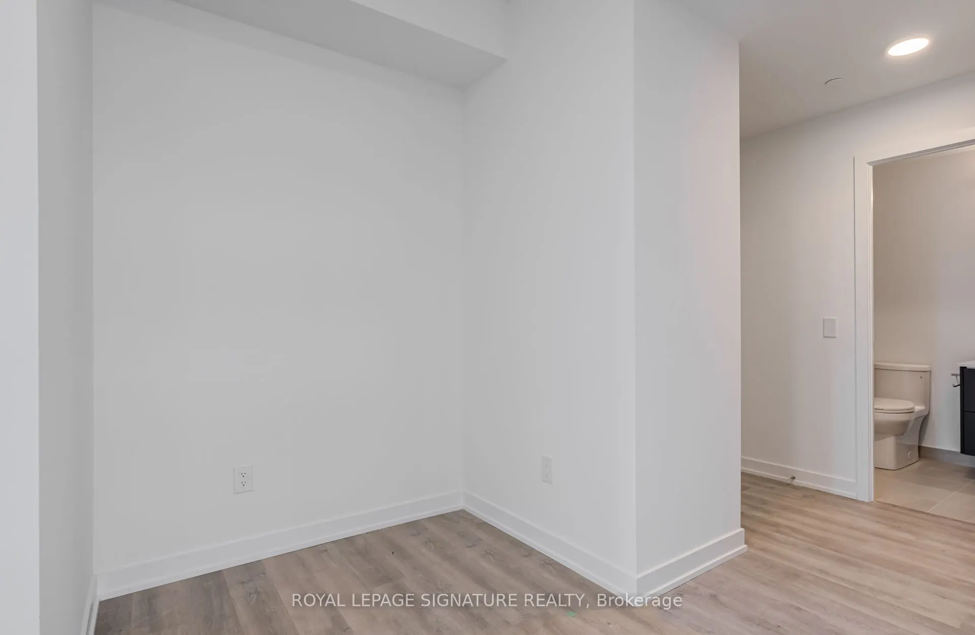 5105 Hurontario Street, #2311