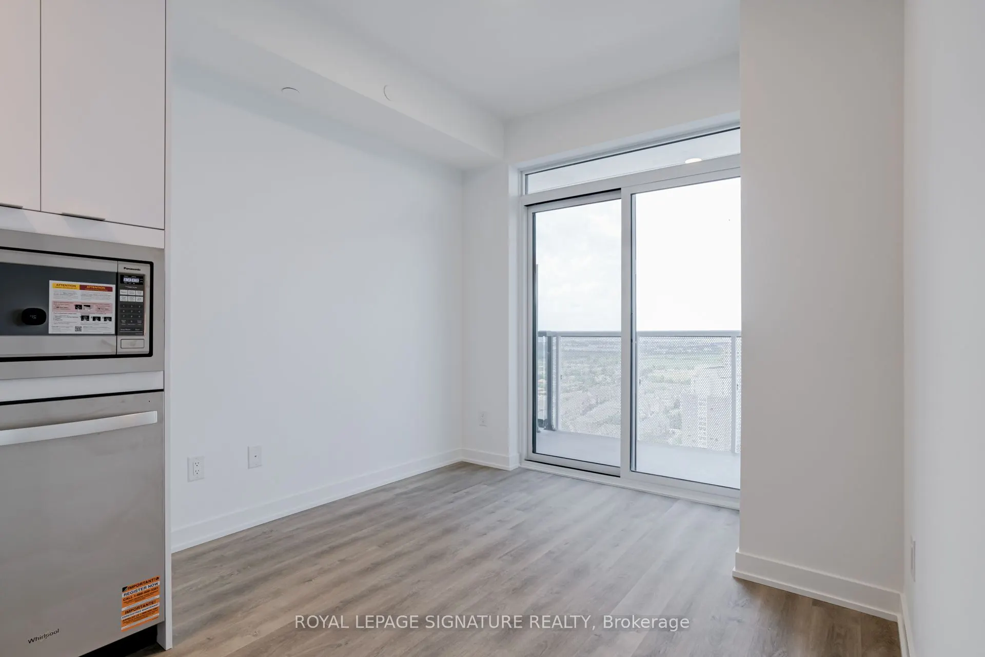 5105 Hurontario Street, #2311