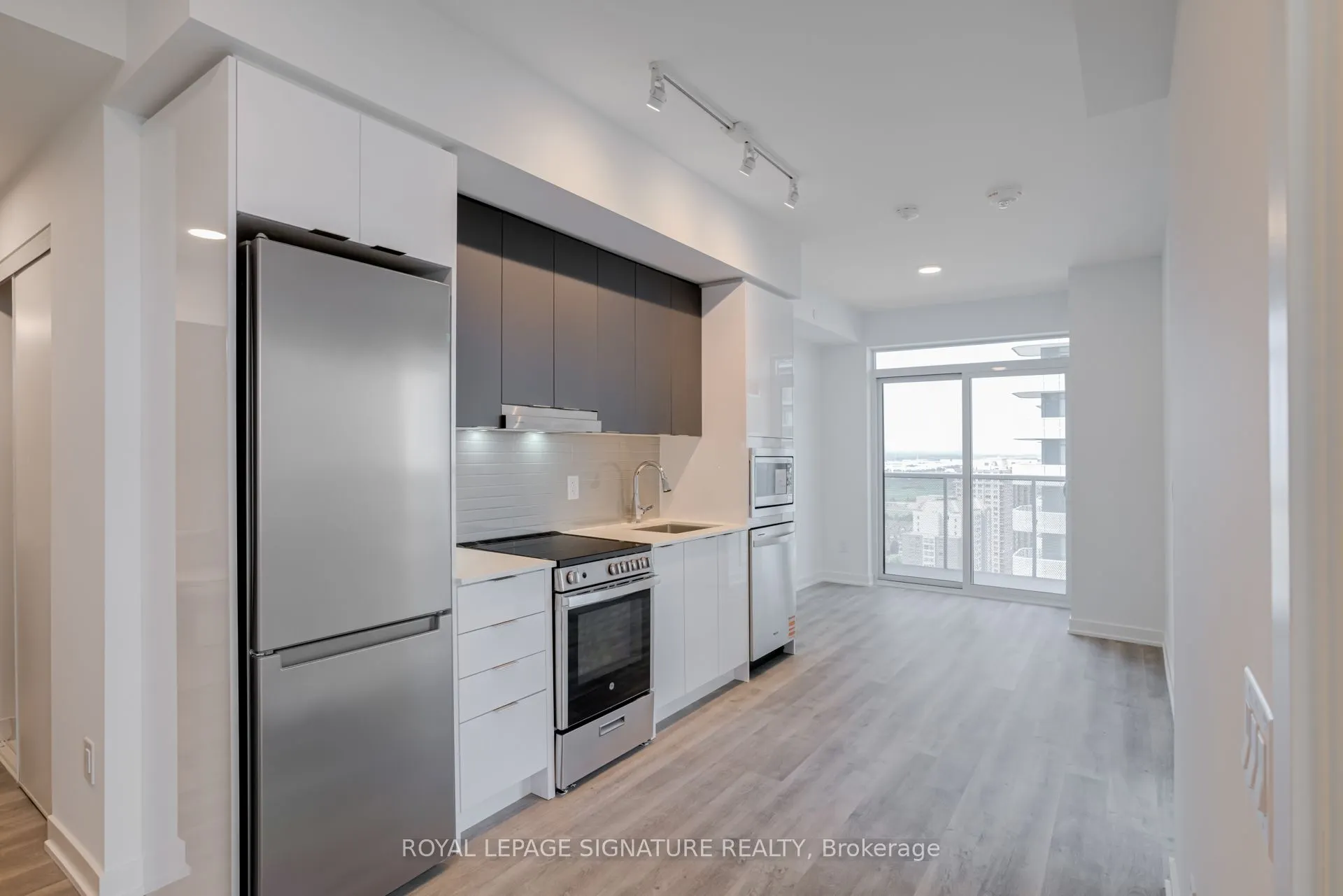 5105 Hurontario Street, #2311