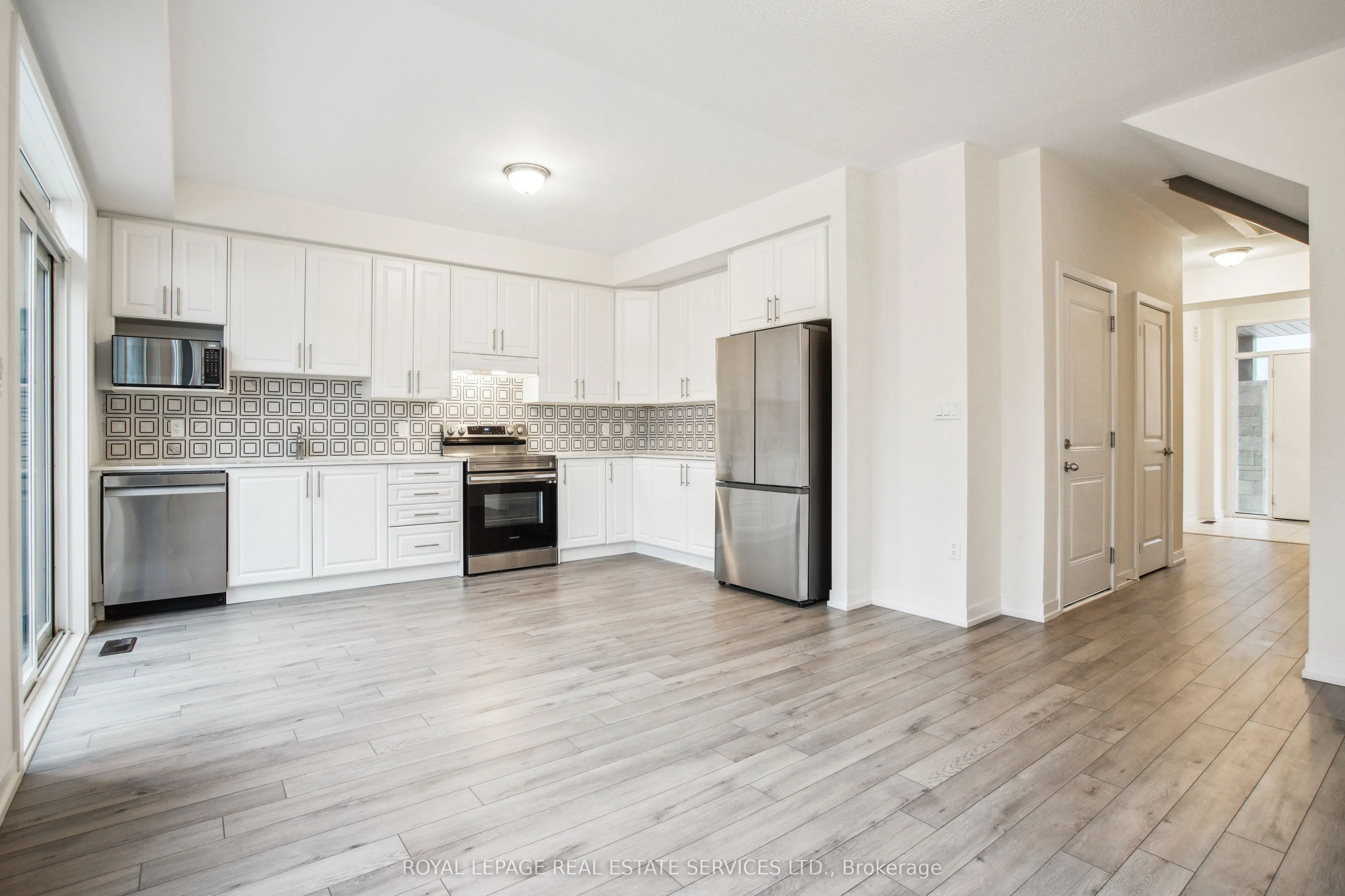 1450 Rose Way