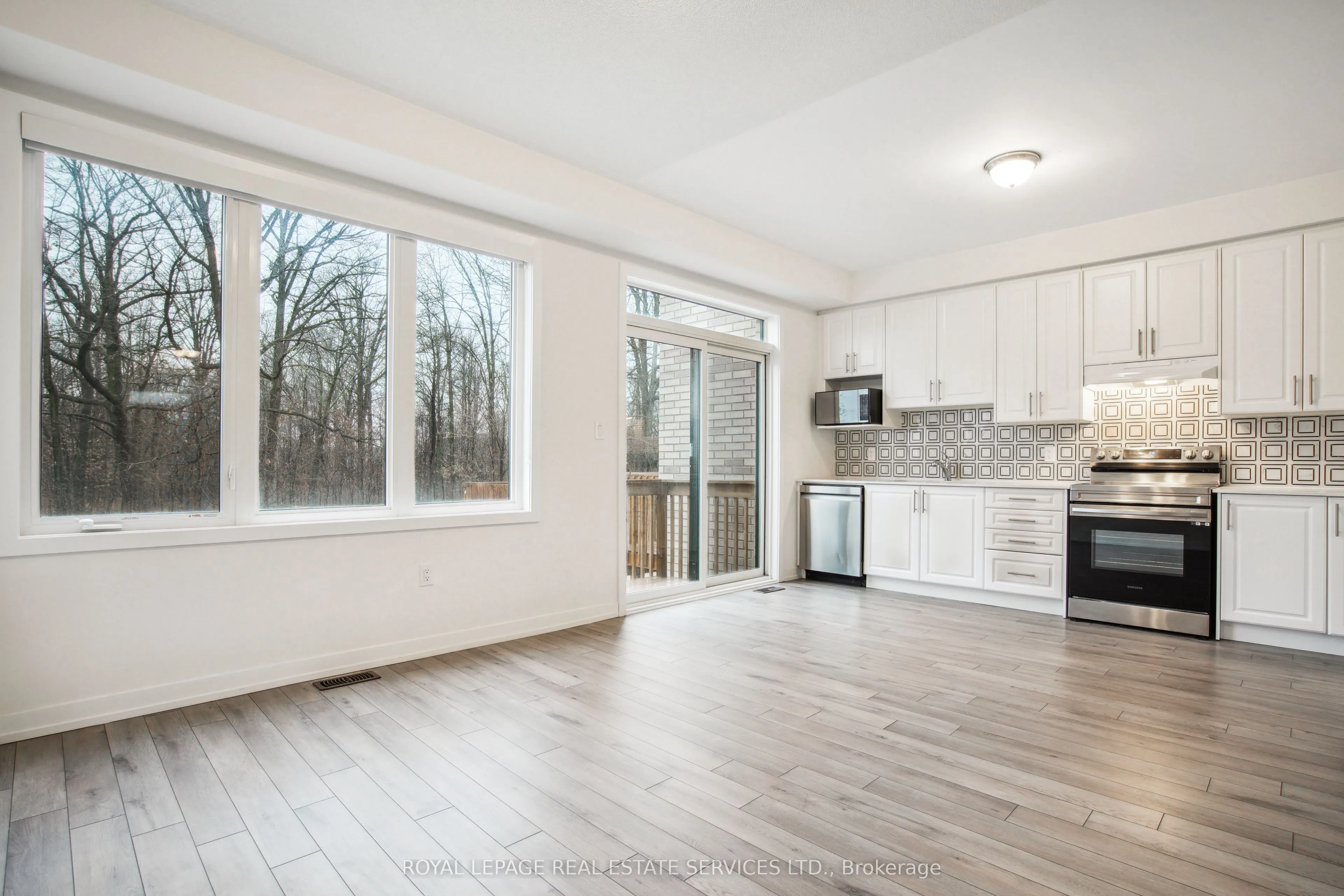 1450 Rose Way