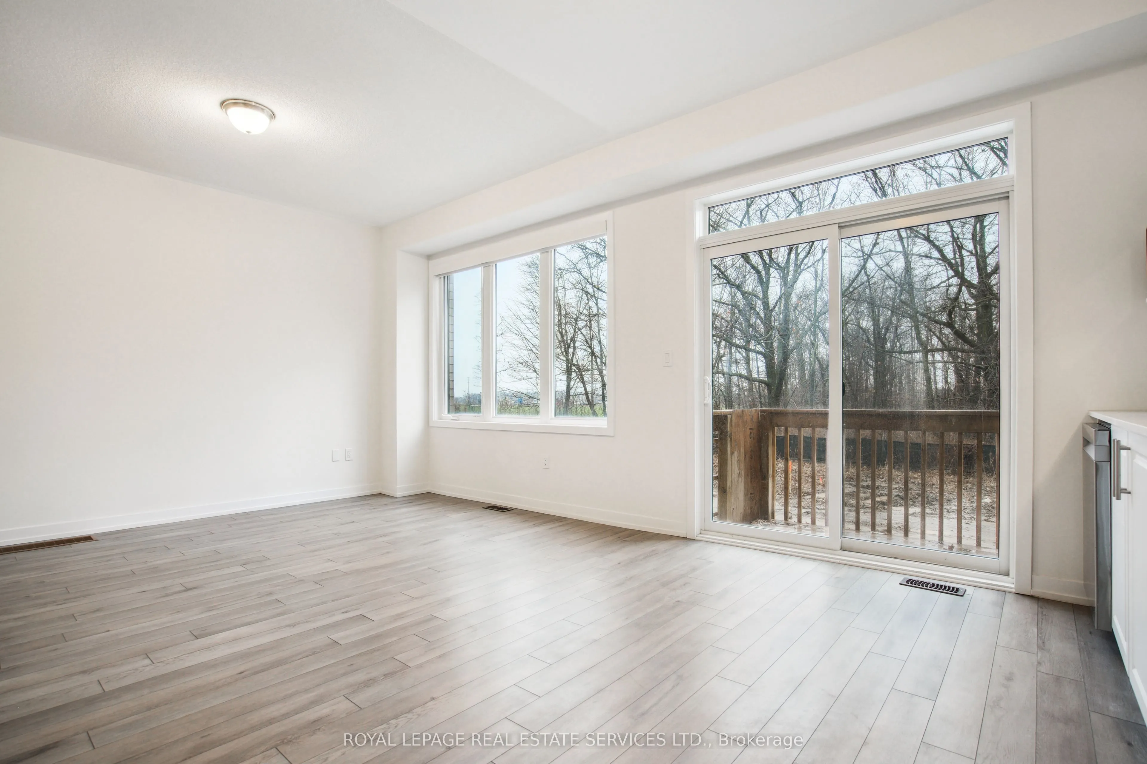 1450 Rose Way