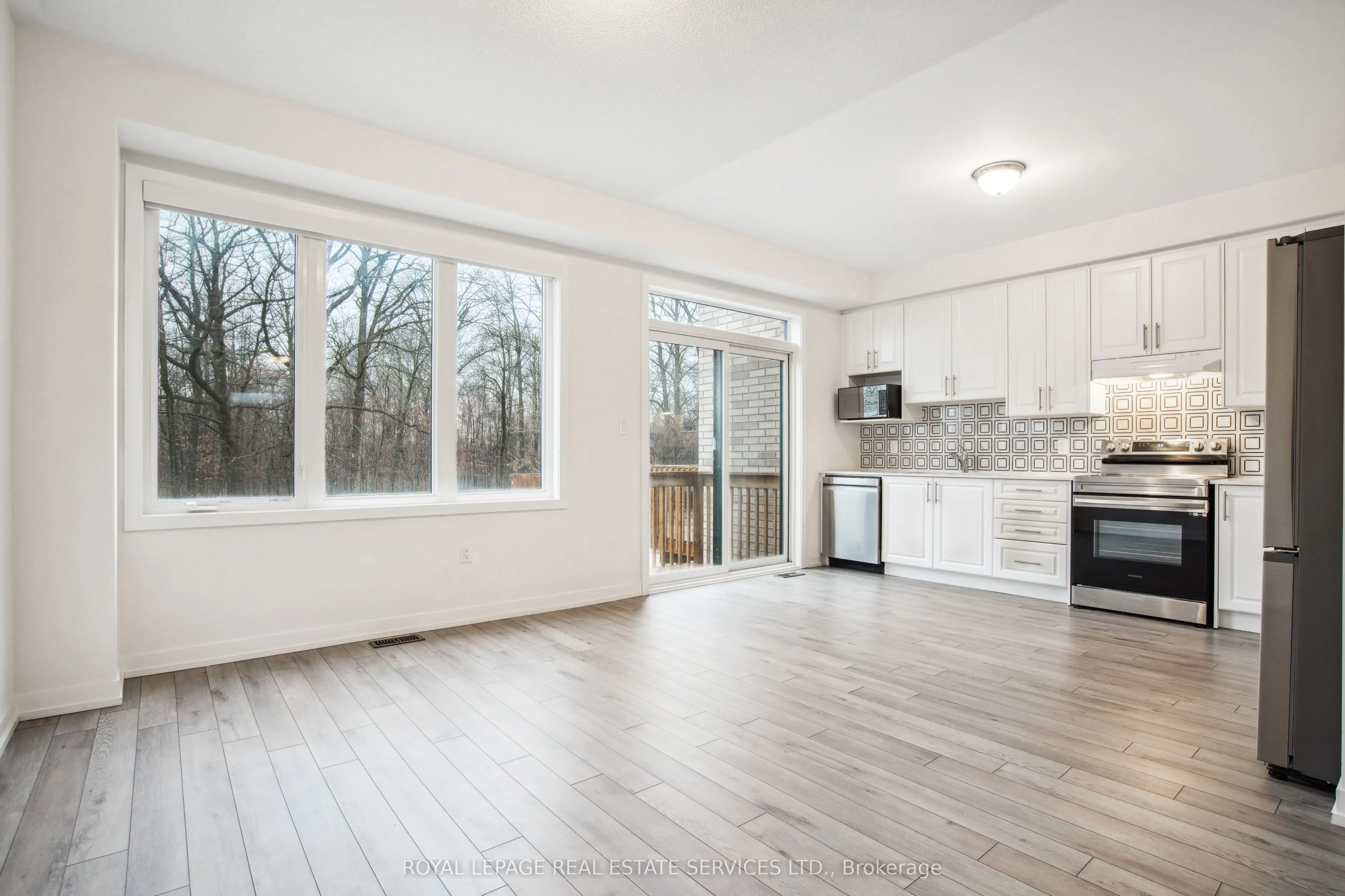 1450 Rose Way