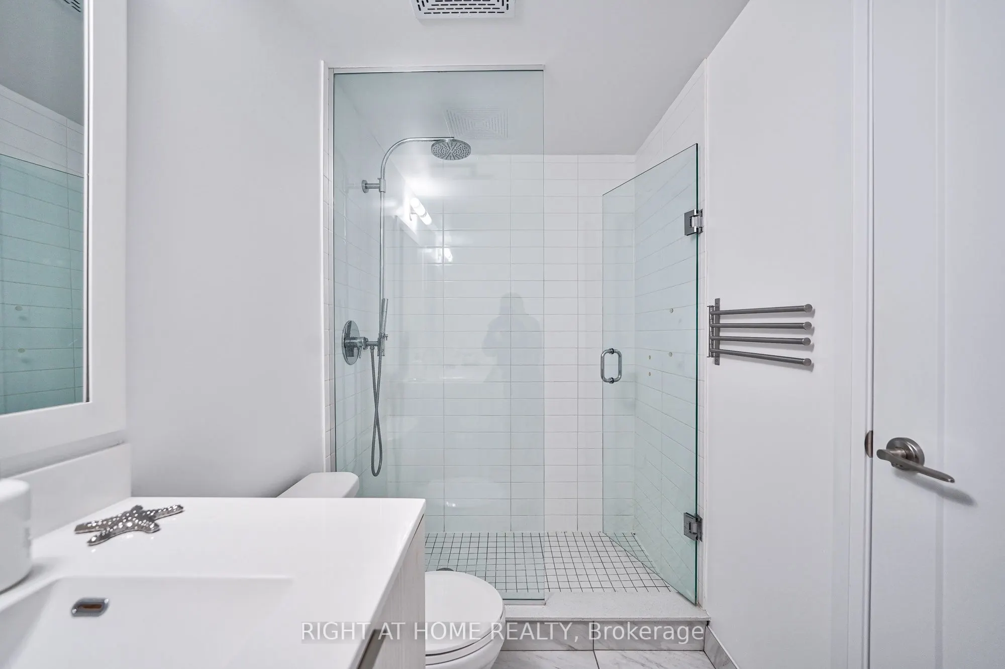 56 Annie Craig Drive, #1409