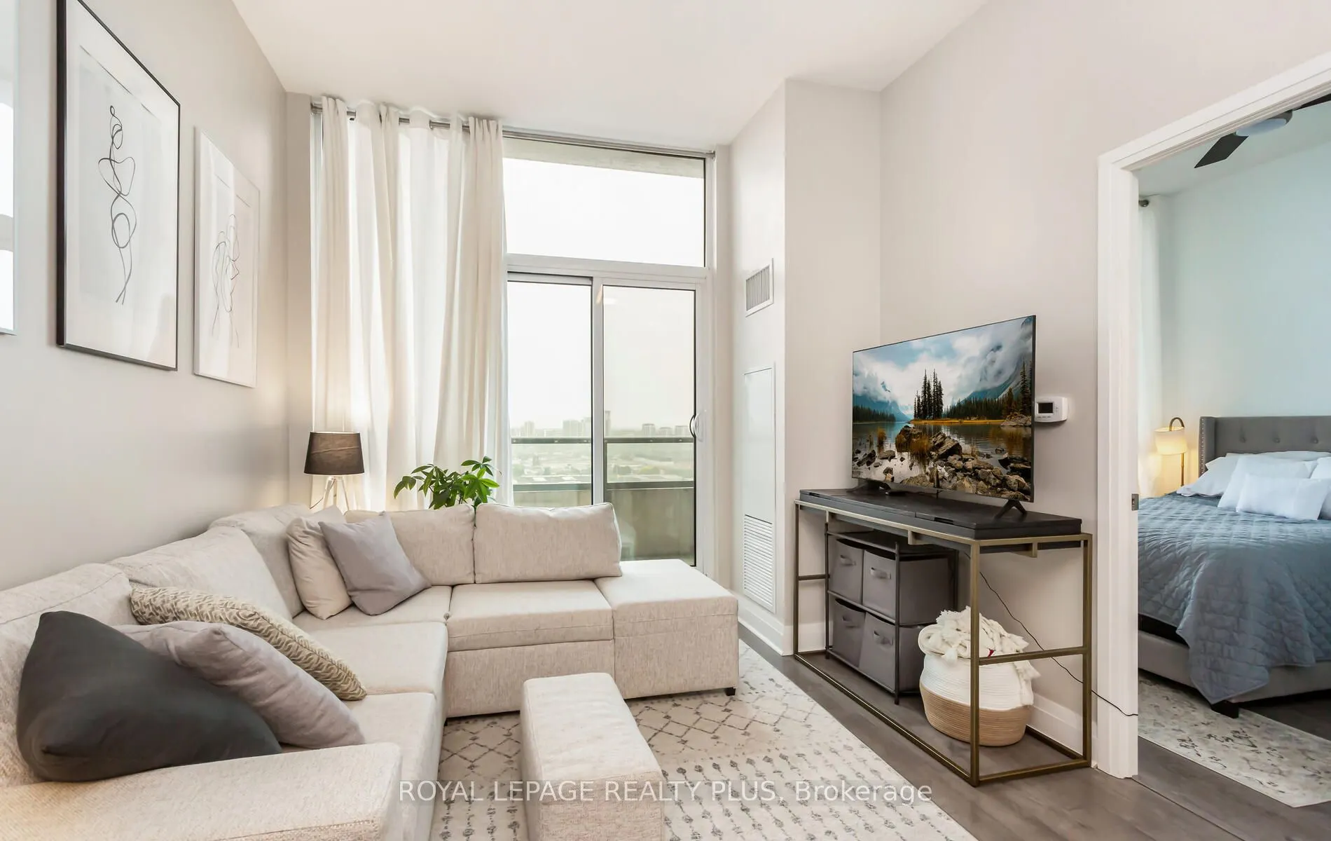 17 Zorra Street, #PH01