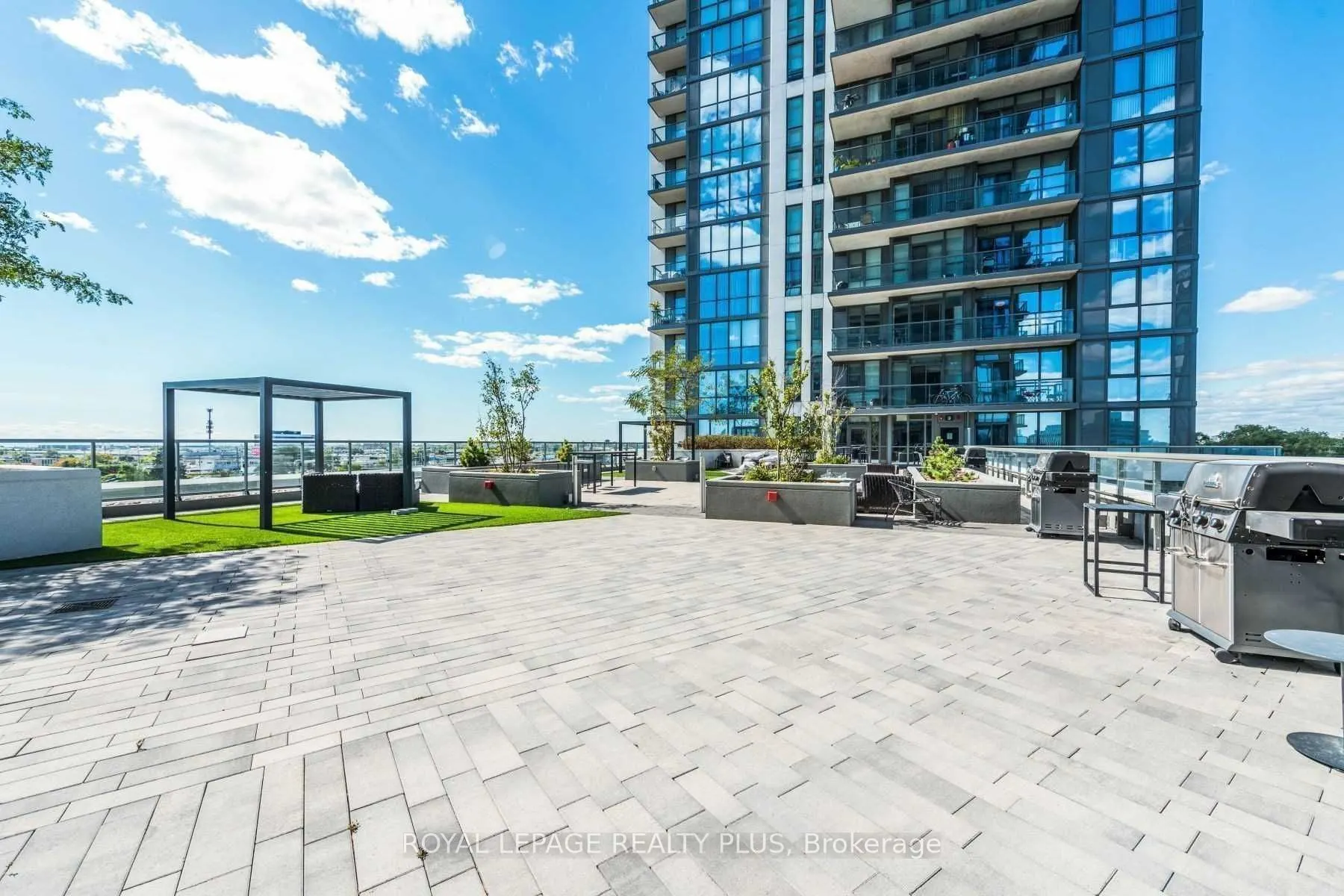 17 Zorra Street, #PH01