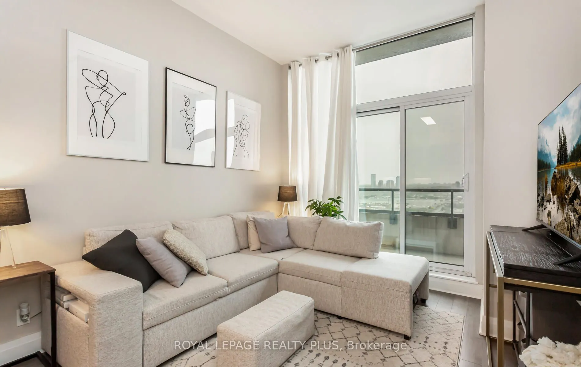 17 Zorra Street, #PH01