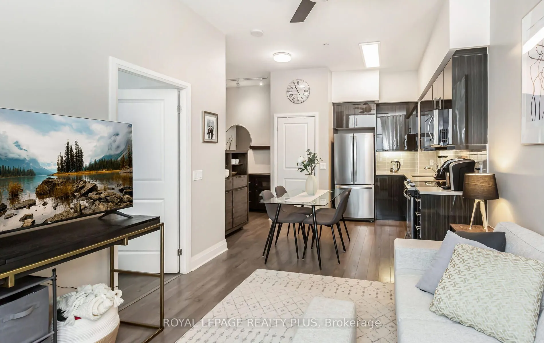 17 Zorra Street, #PH01