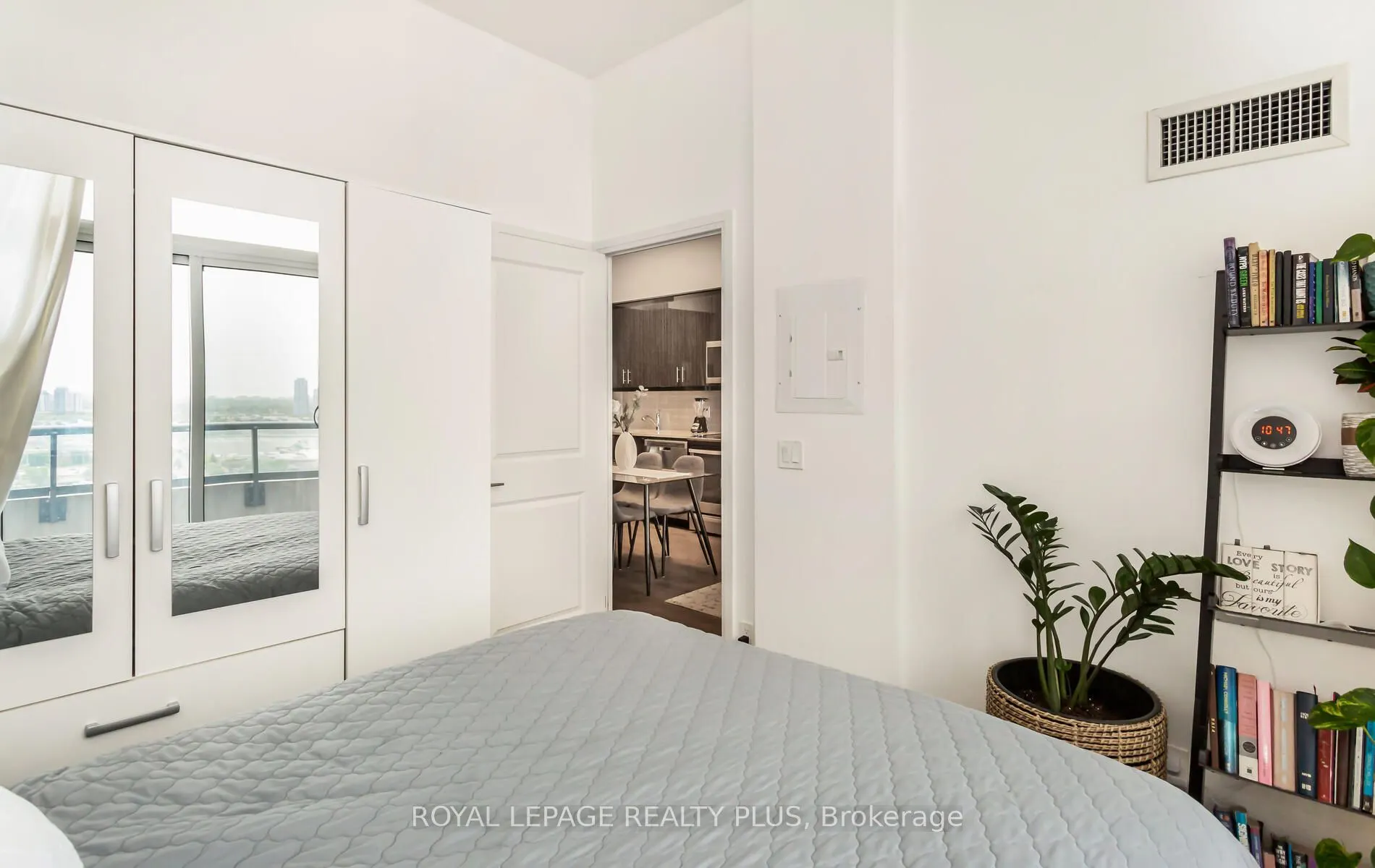 17 Zorra Street, #PH01