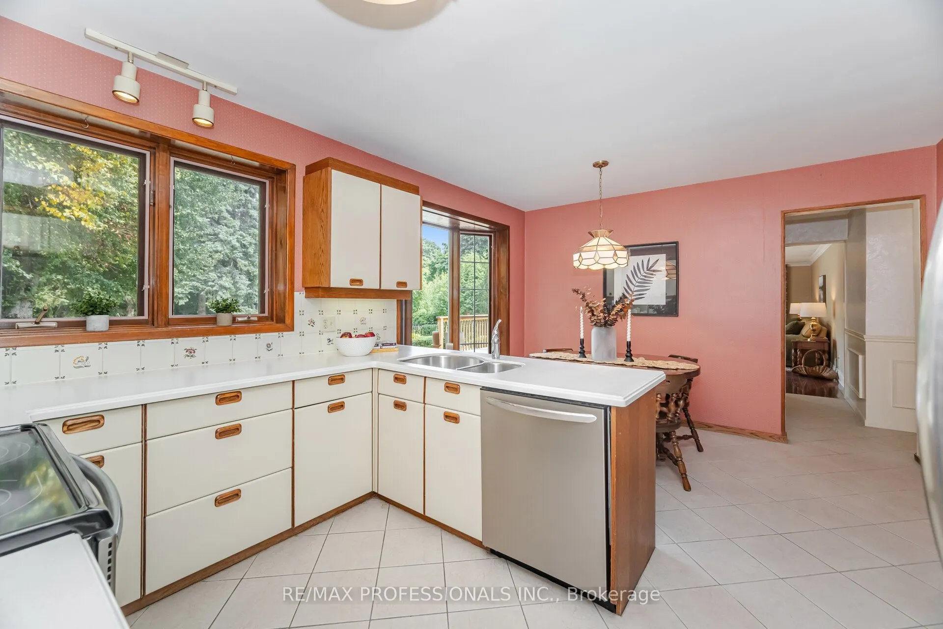 70 Hillside Drive