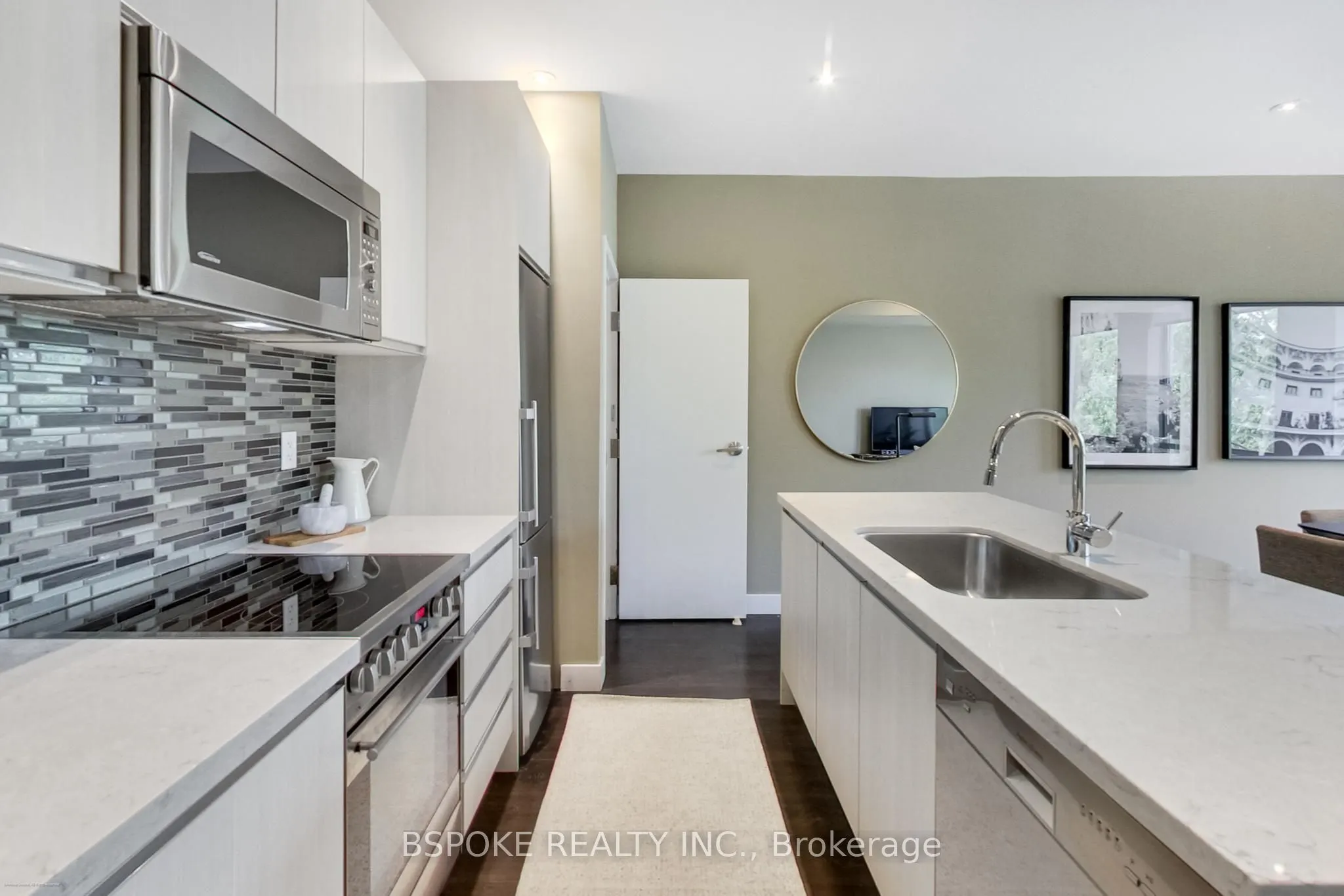 441 Jane Street, #210