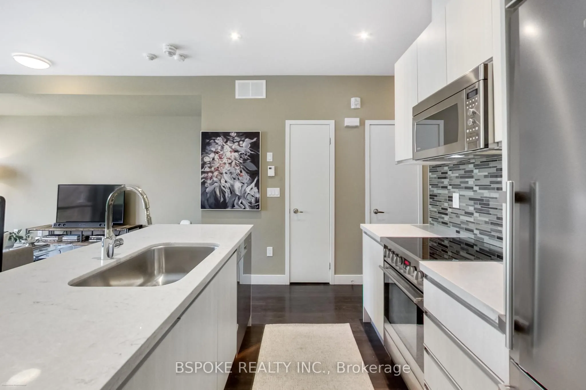 441 Jane Street, #210