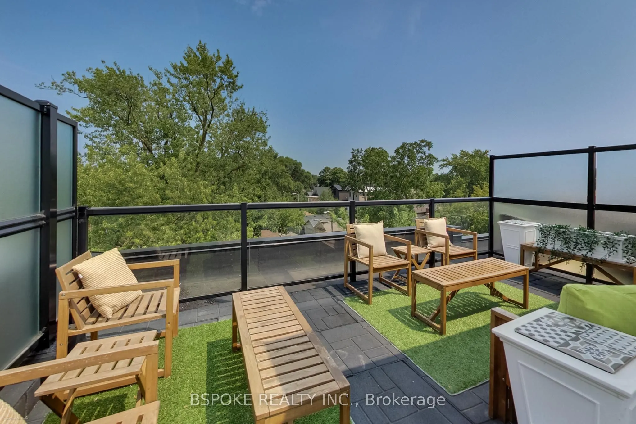 441 Jane Street, #210