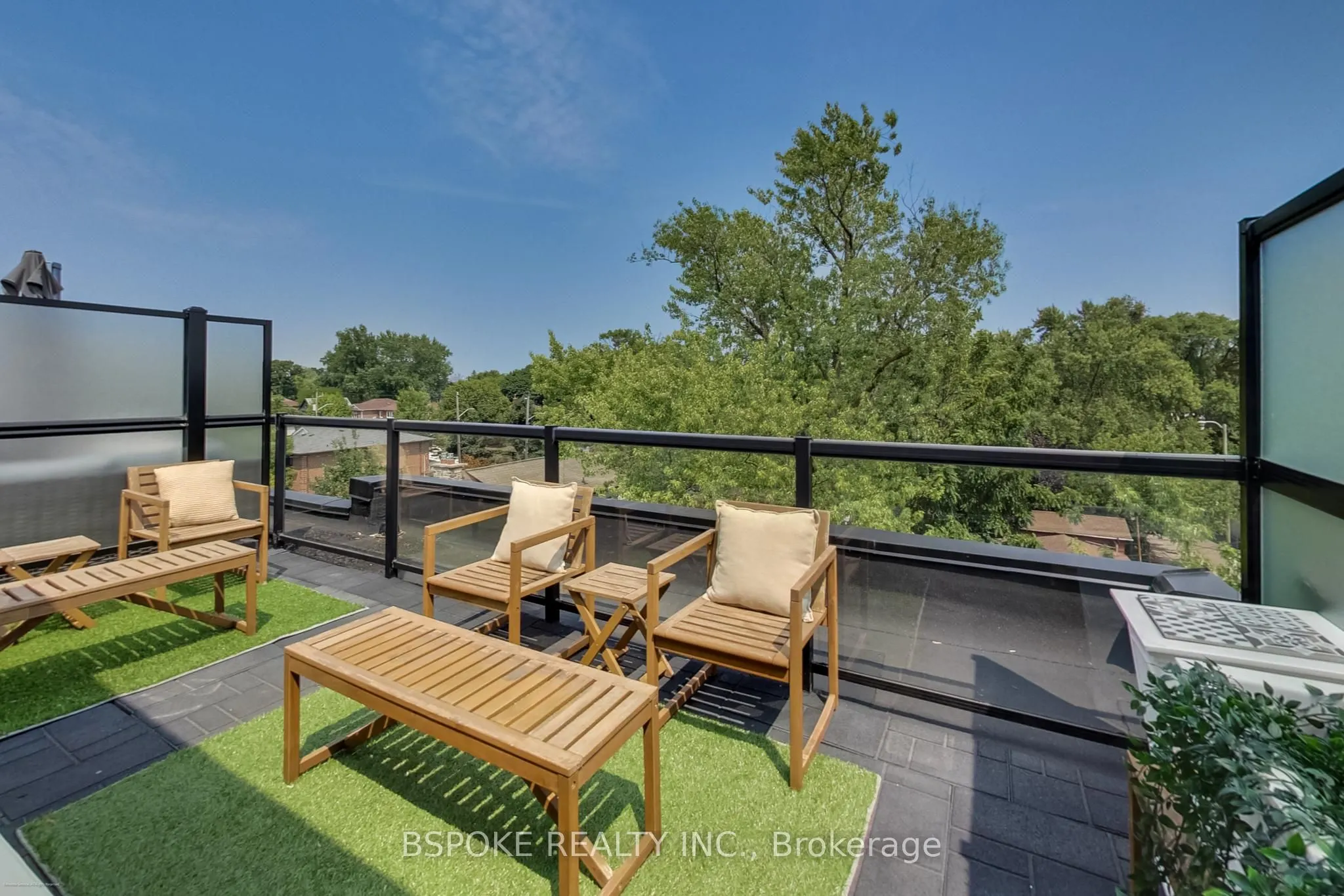 441 Jane Street, #210