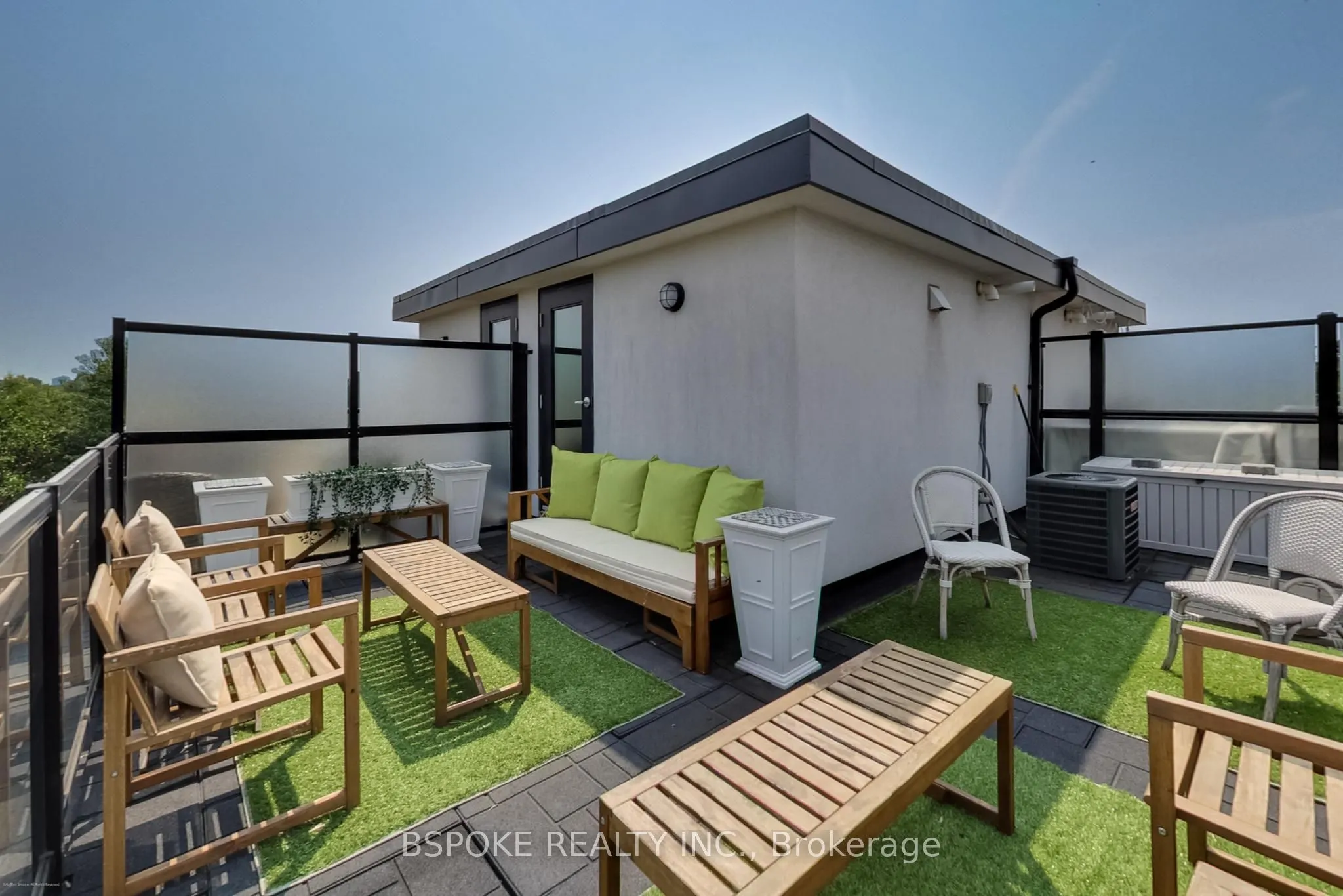 441 Jane Street, #210