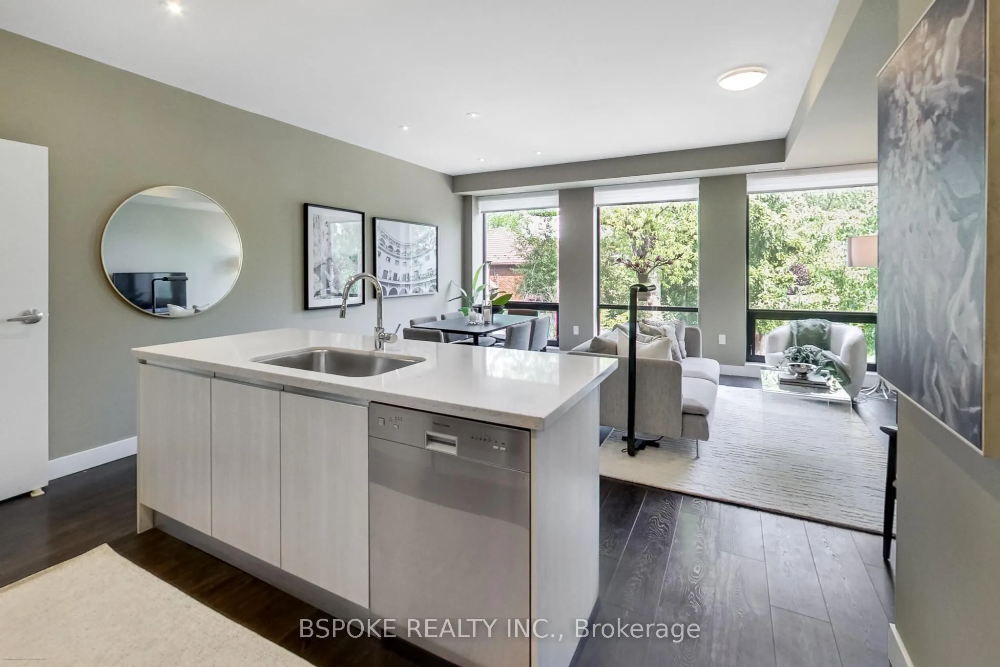 441 Jane Street, #210
