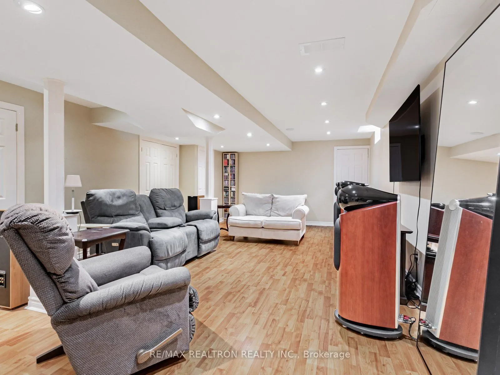 2006 GLENADA Crescent, #34