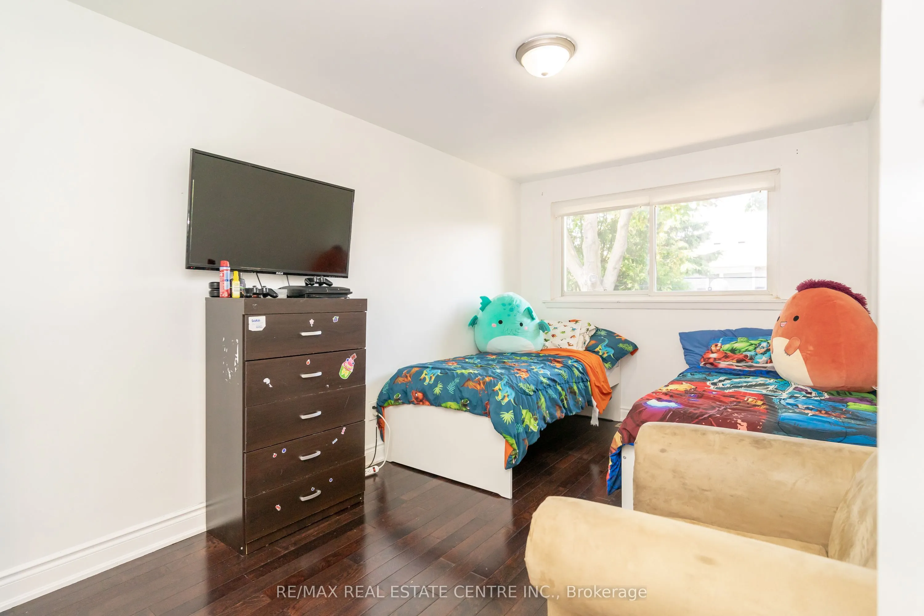 105 Aloma Crescent