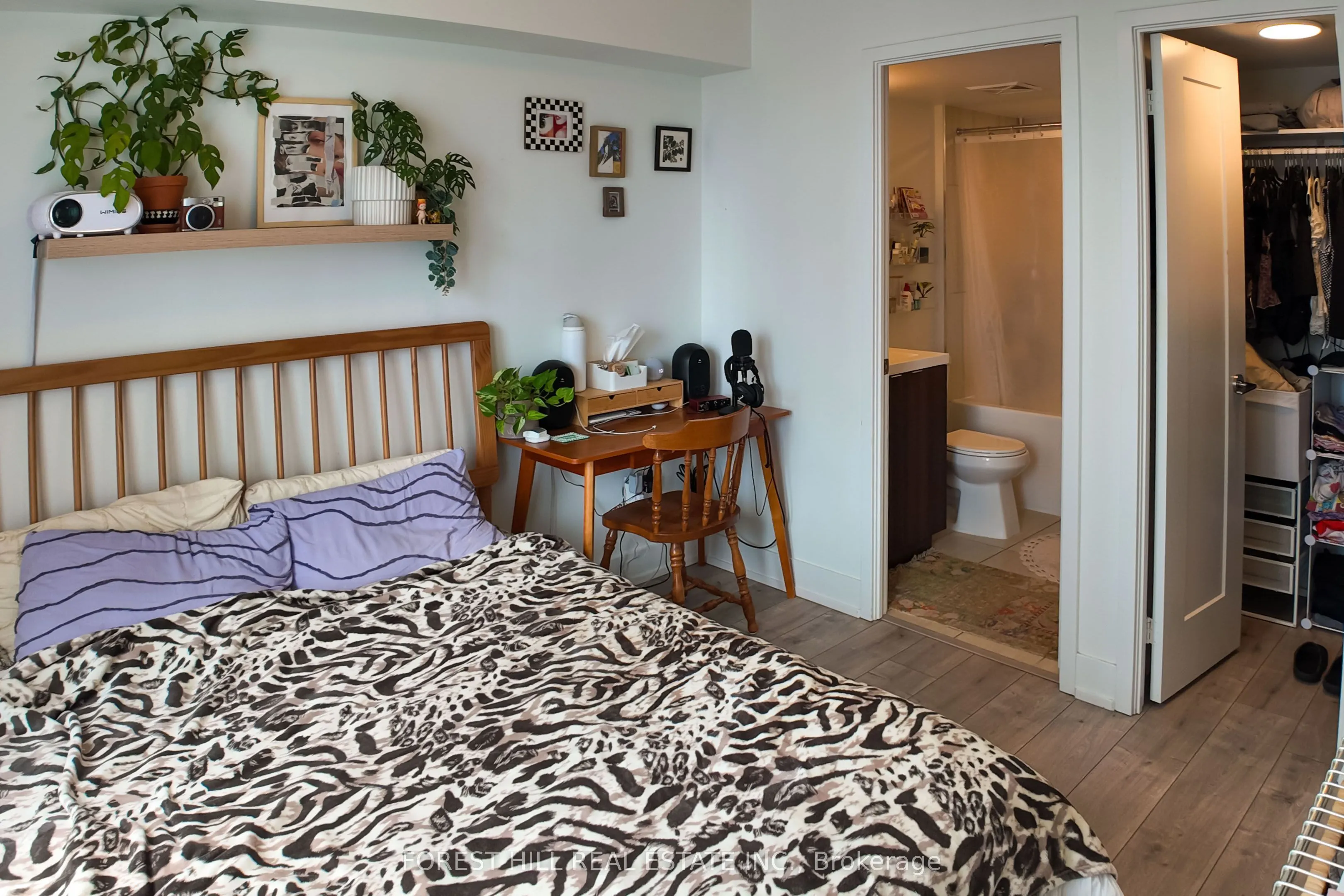 10 Eva Road, #1801