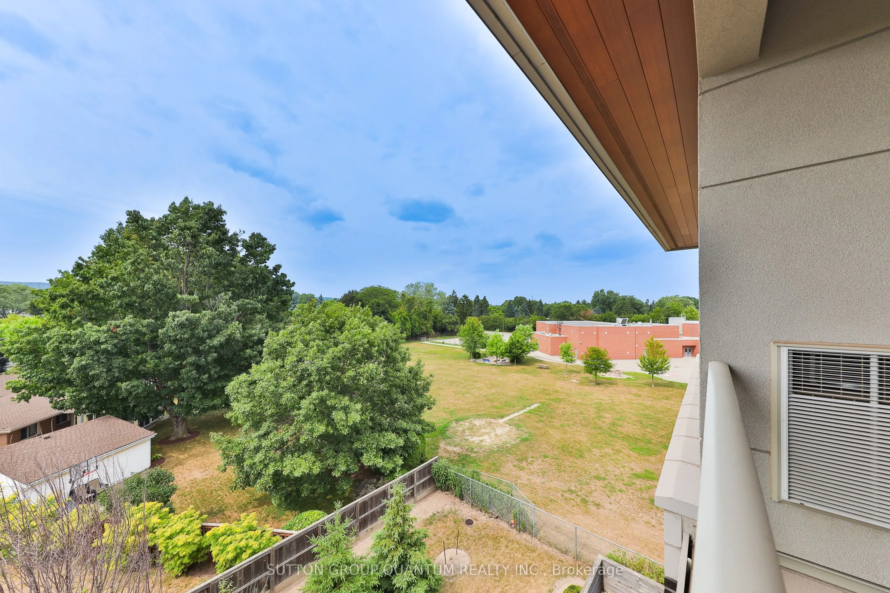457 Plains Road E, #418