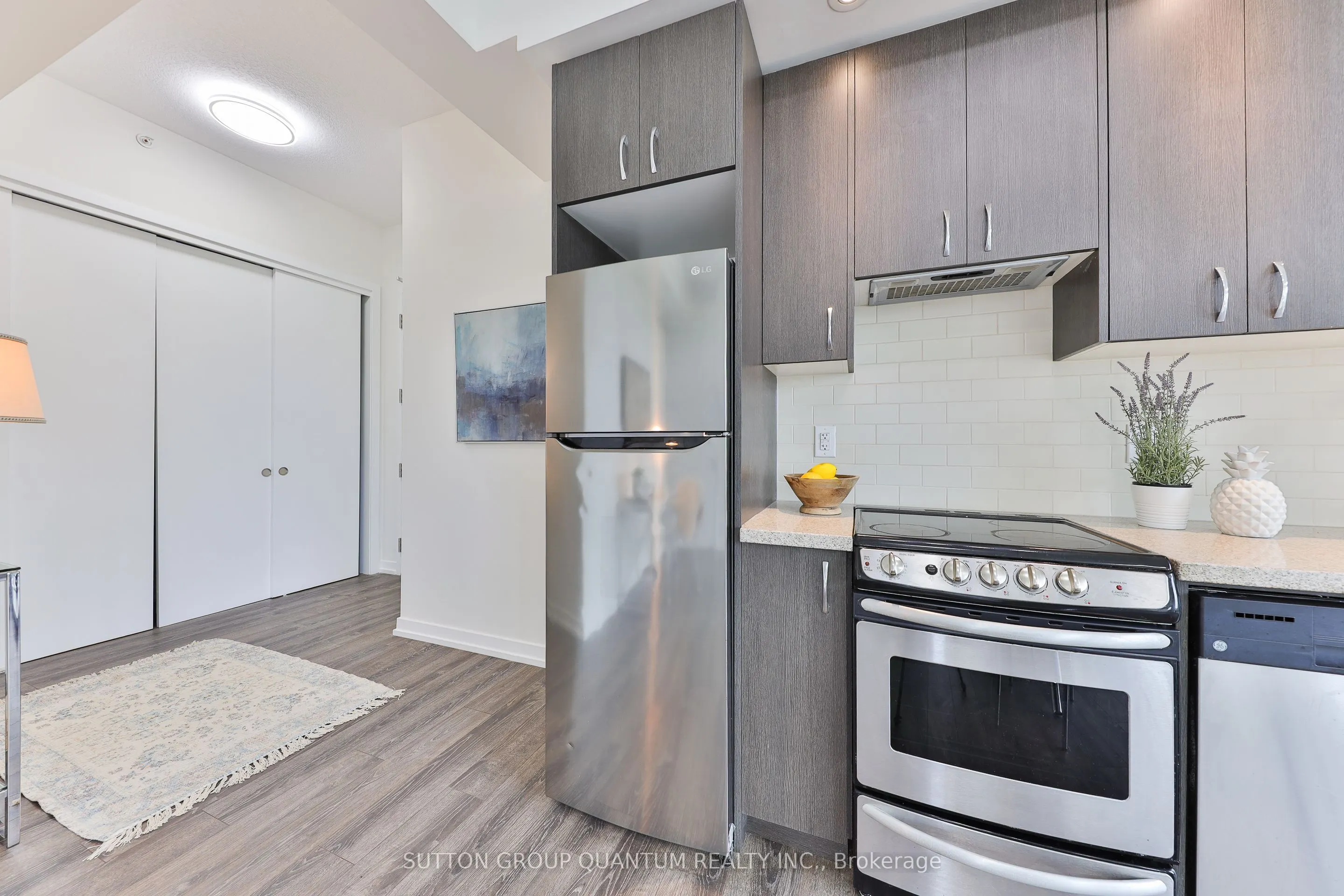 457 Plains Road E, #418