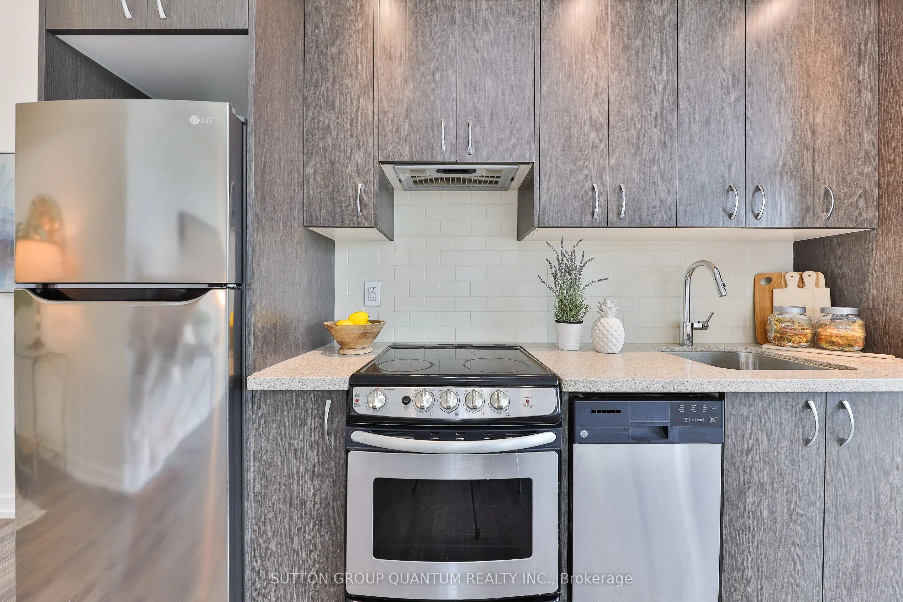 457 Plains Road E, #418