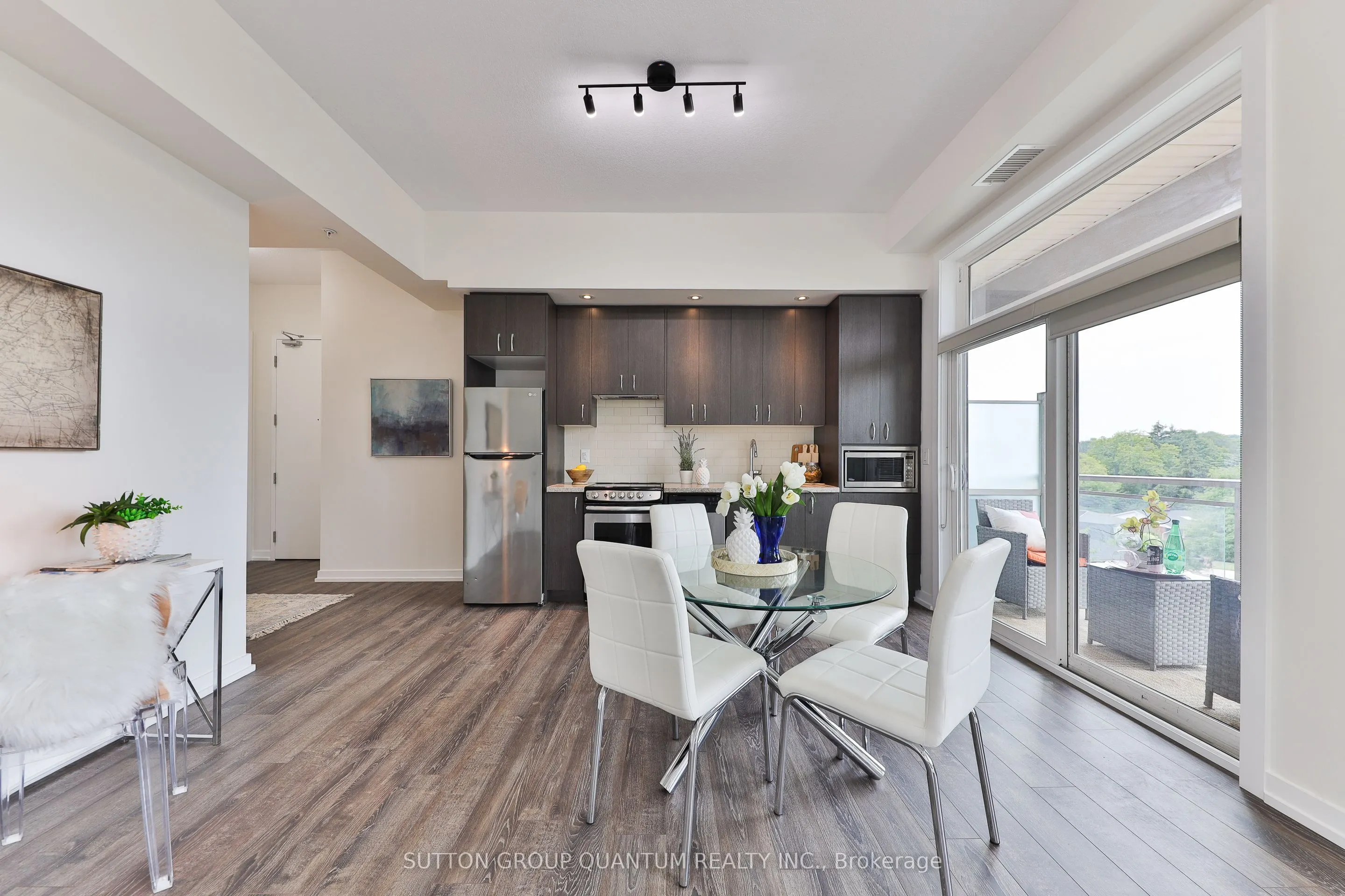 457 Plains Road E, #418