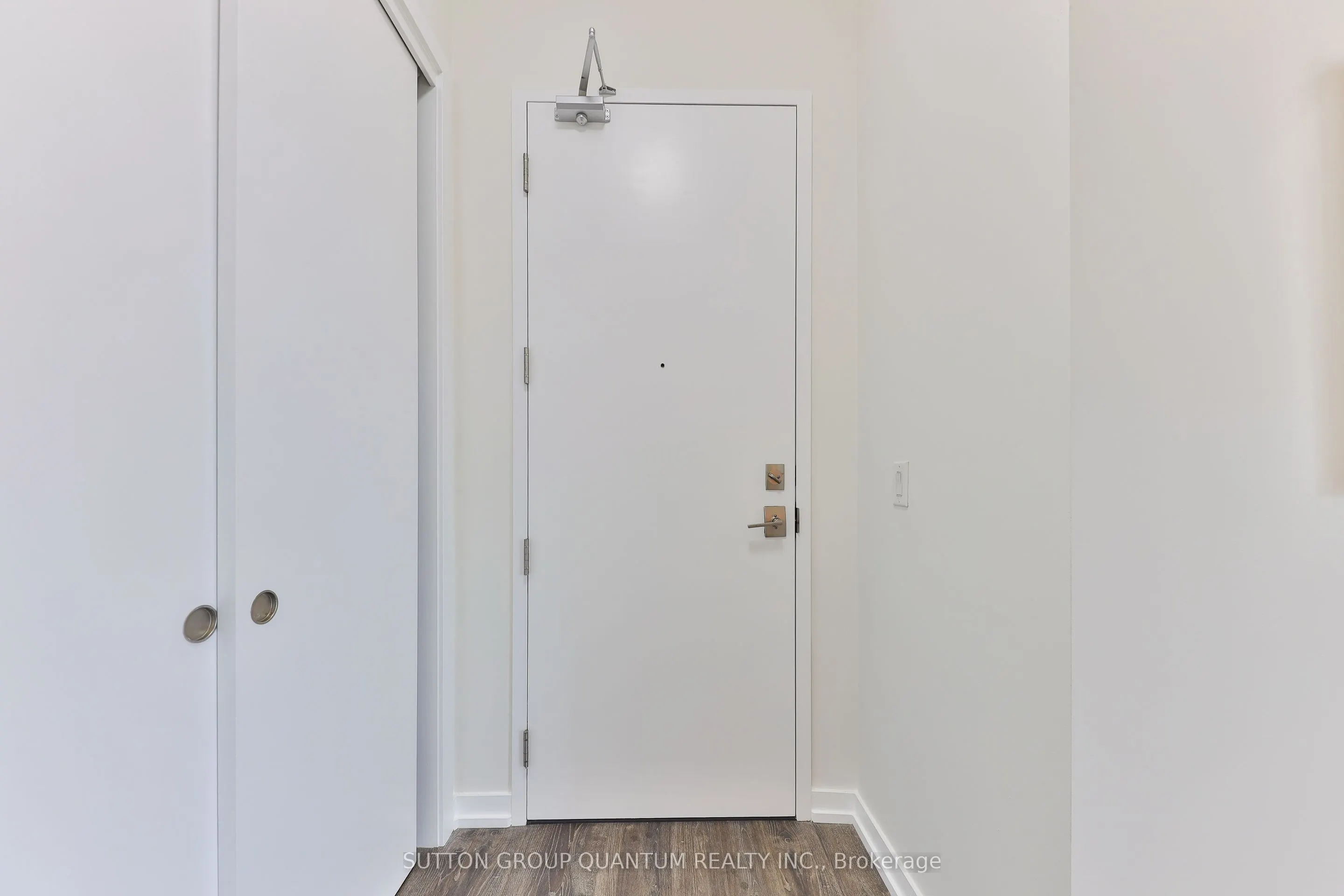 457 Plains Road E, #418