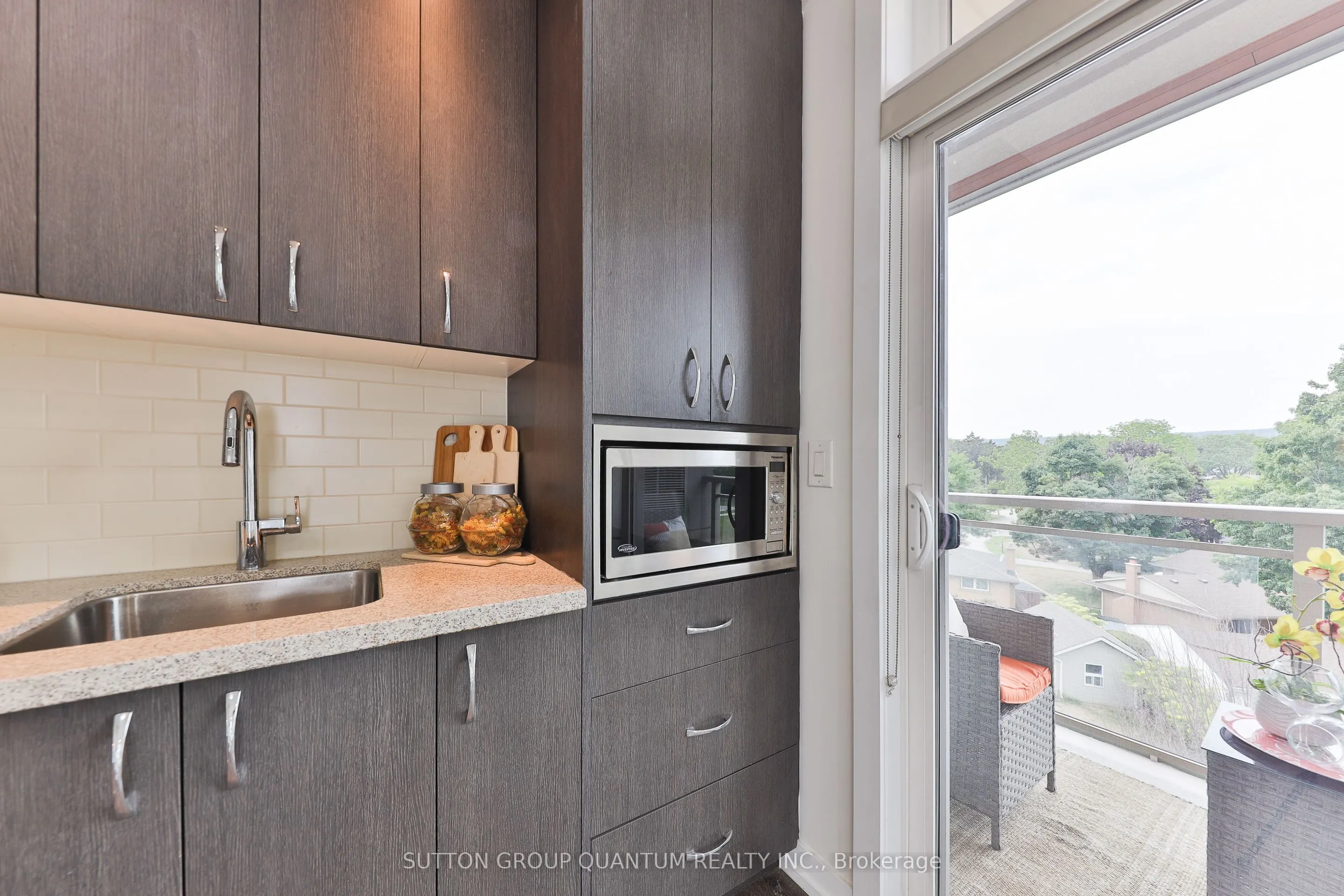 457 Plains Road E, #418