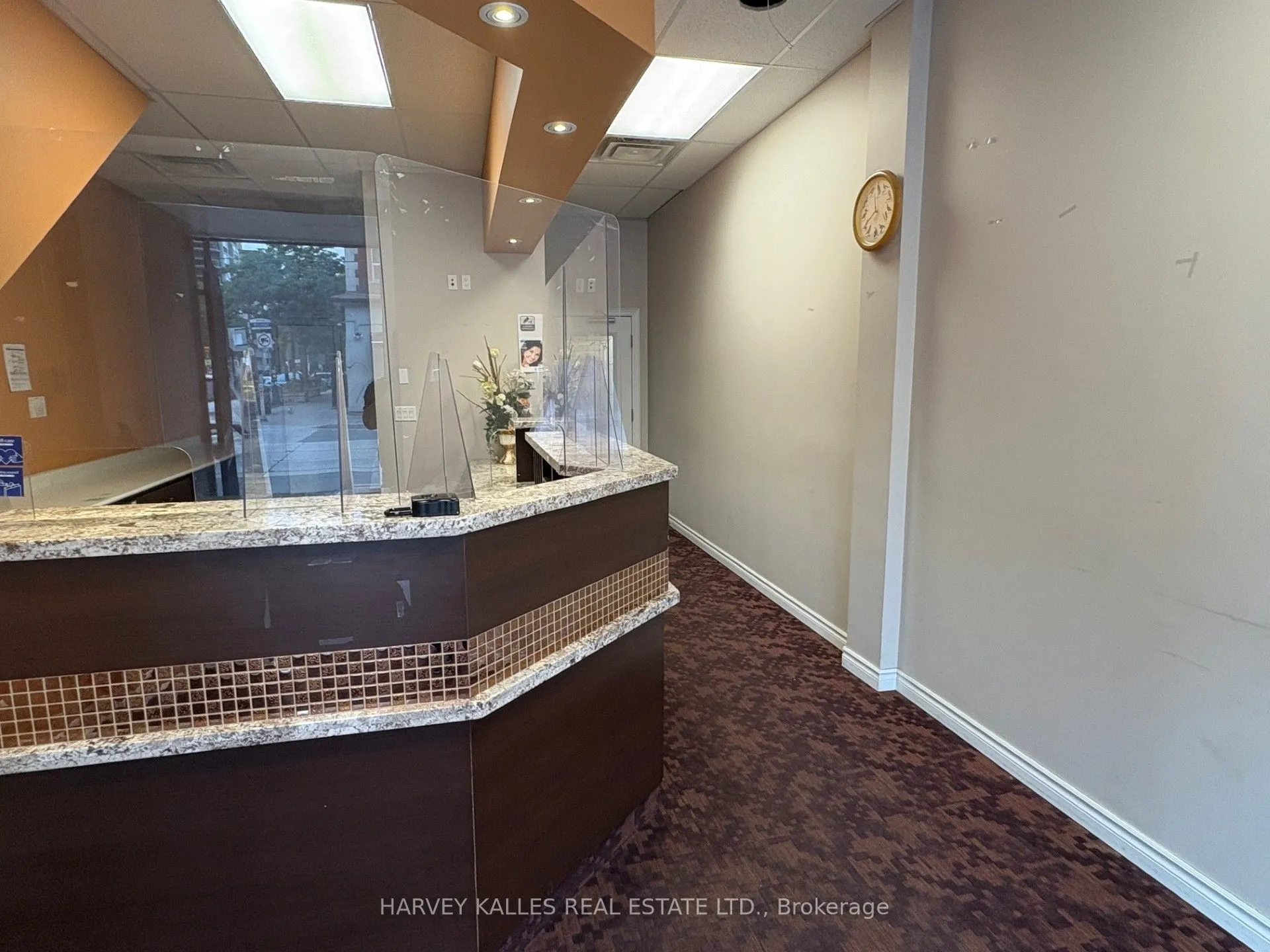 1476 Queen Street W
