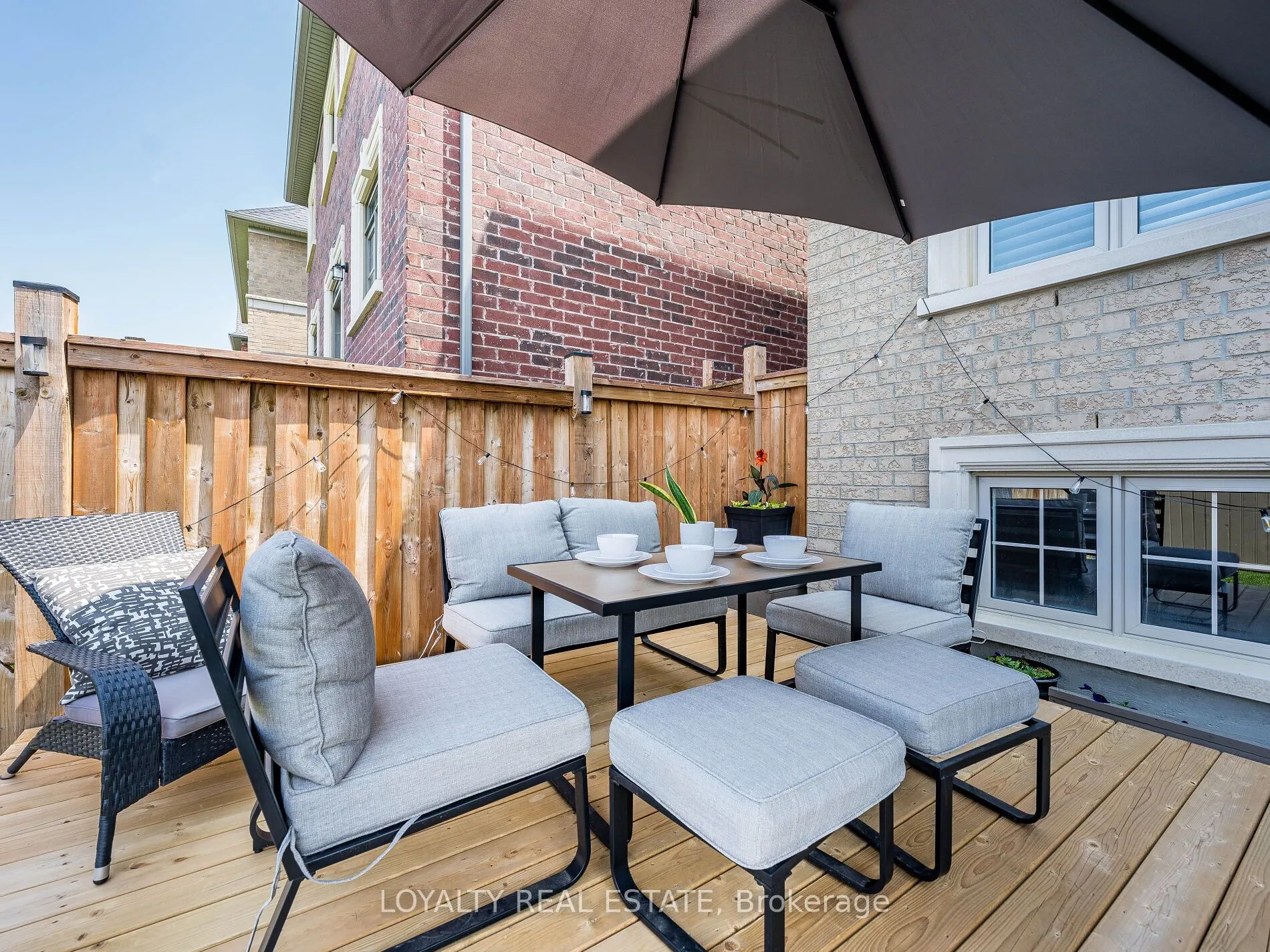 12 Wainwright Drive