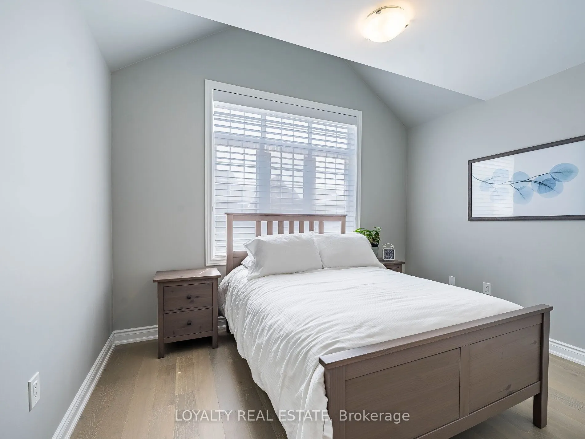 12 Wainwright Drive