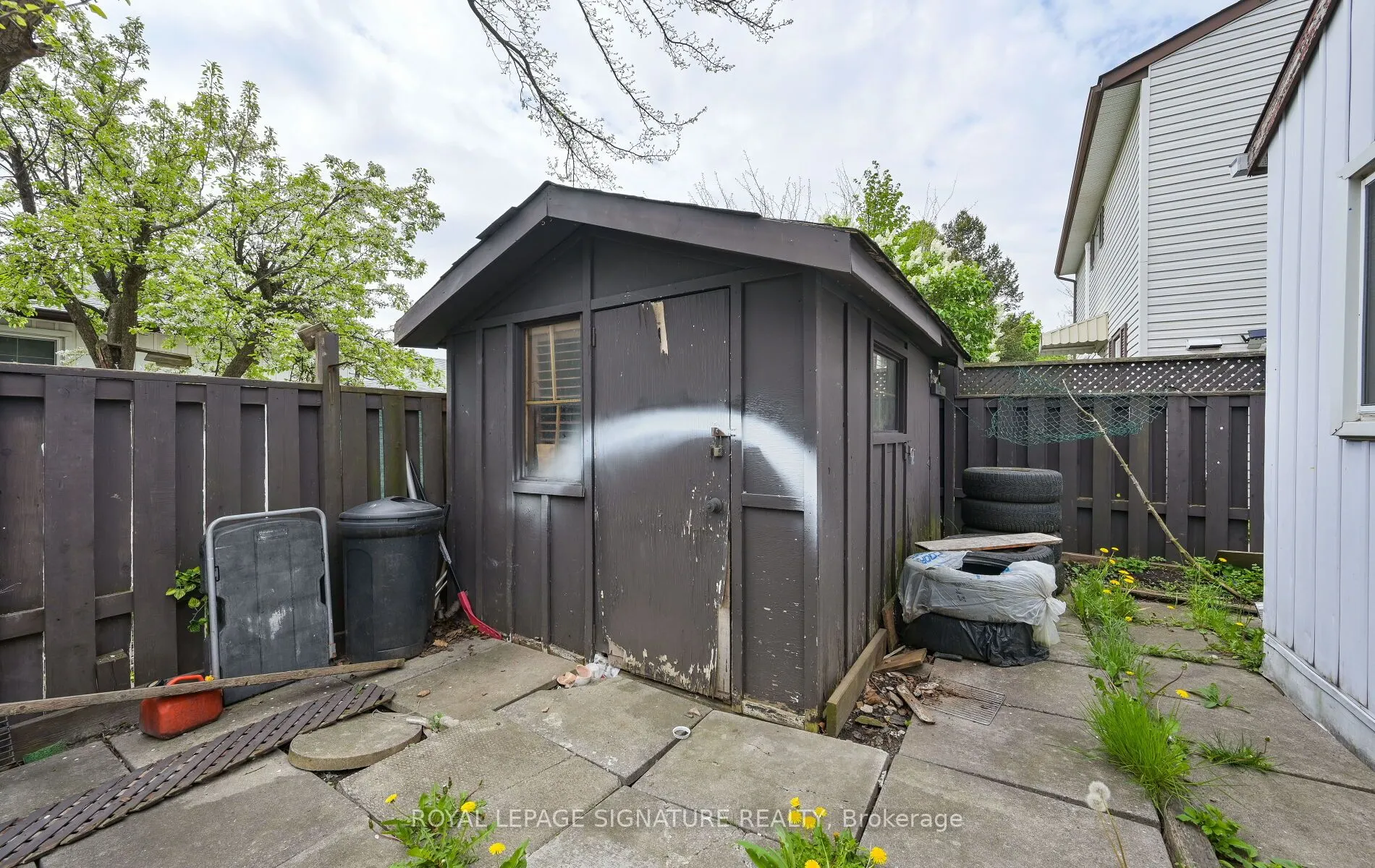 10 Heatherside Court