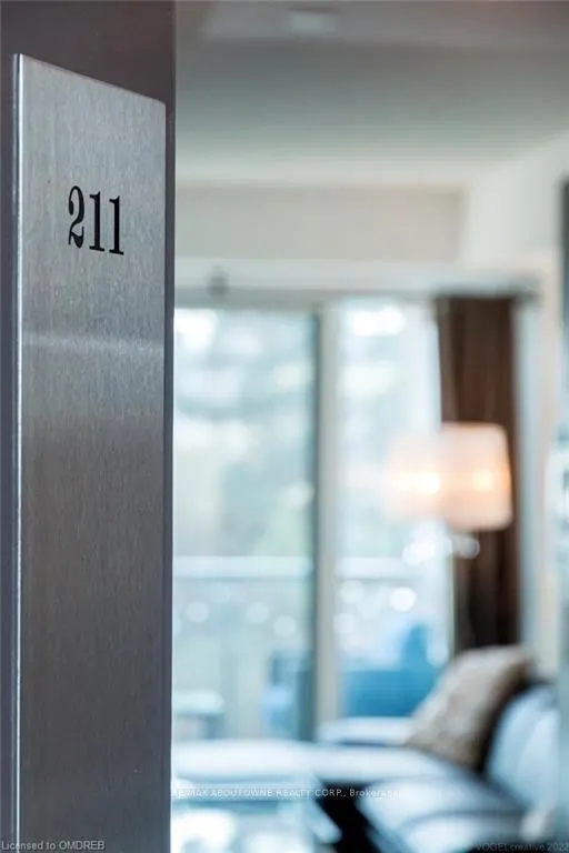1284 Guelph Line, #211