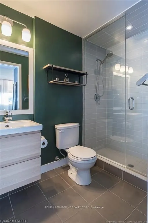 1284 Guelph Line, #211