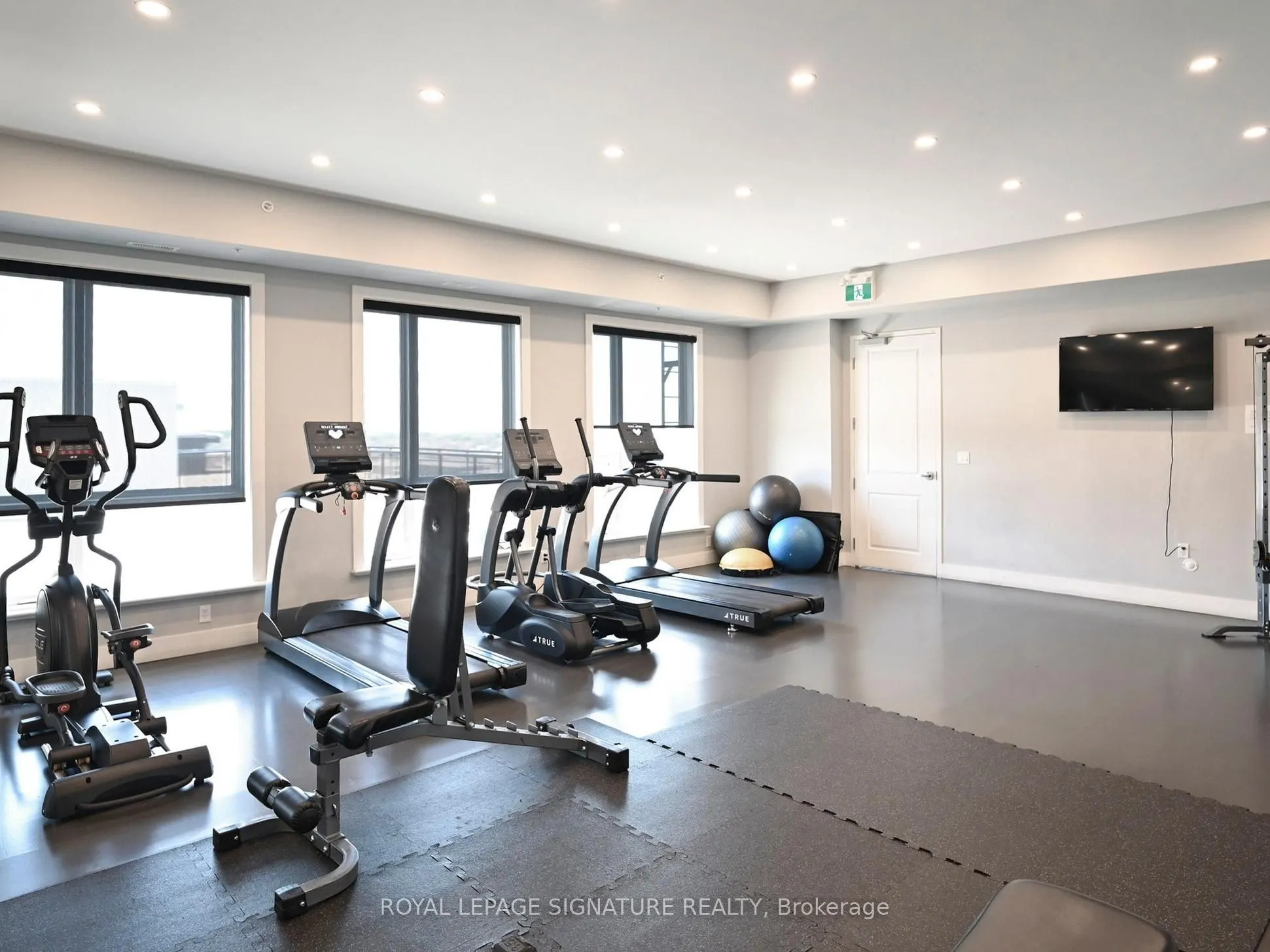 630 Sauve Street, #215