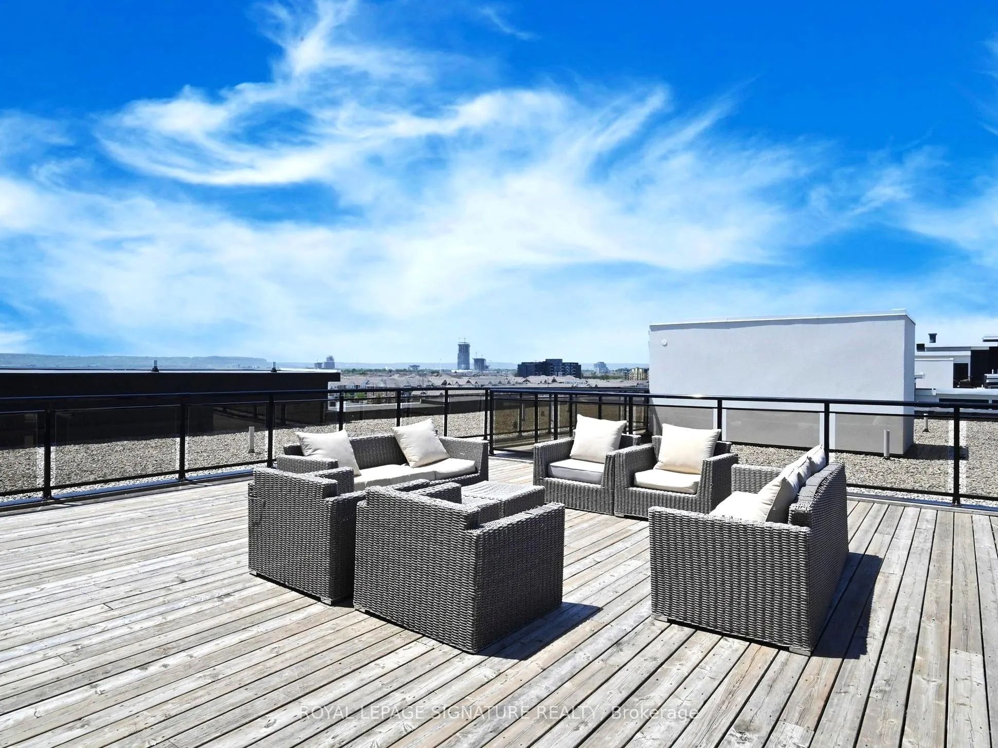 630 Sauve Street, #215