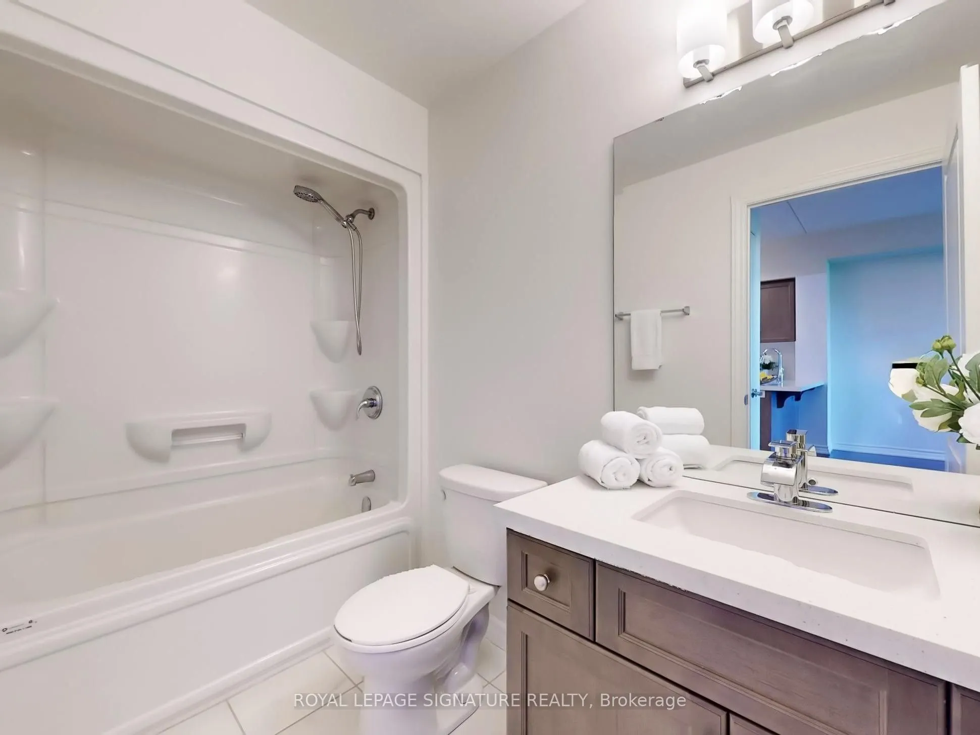 630 Sauve Street, #215