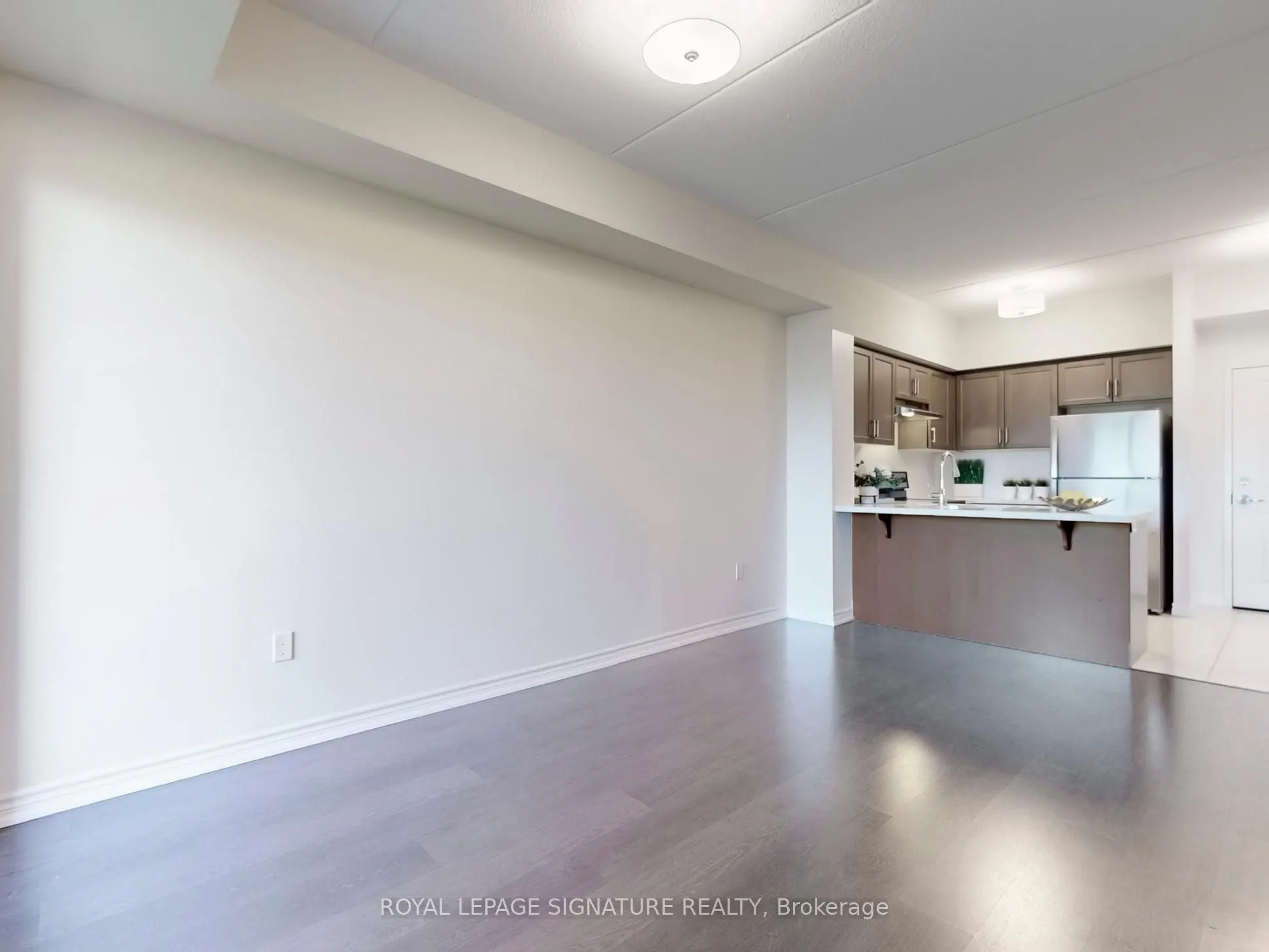 630 Sauve Street, #215
