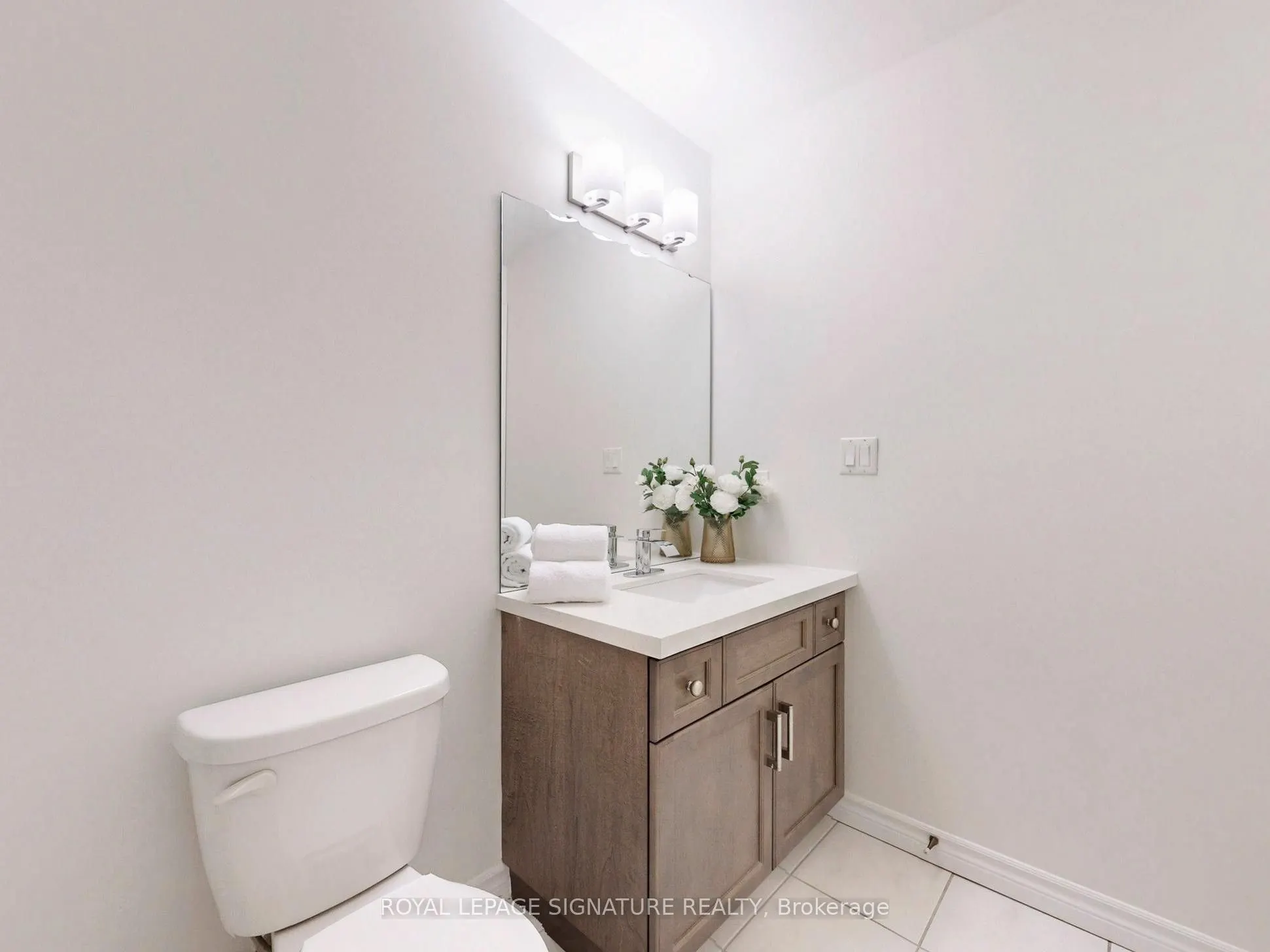 630 Sauve Street, #215