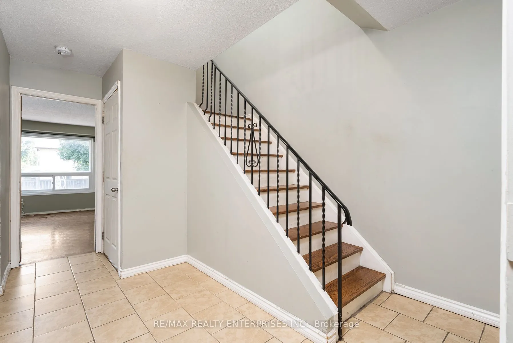 6960 Cadiz Crescent