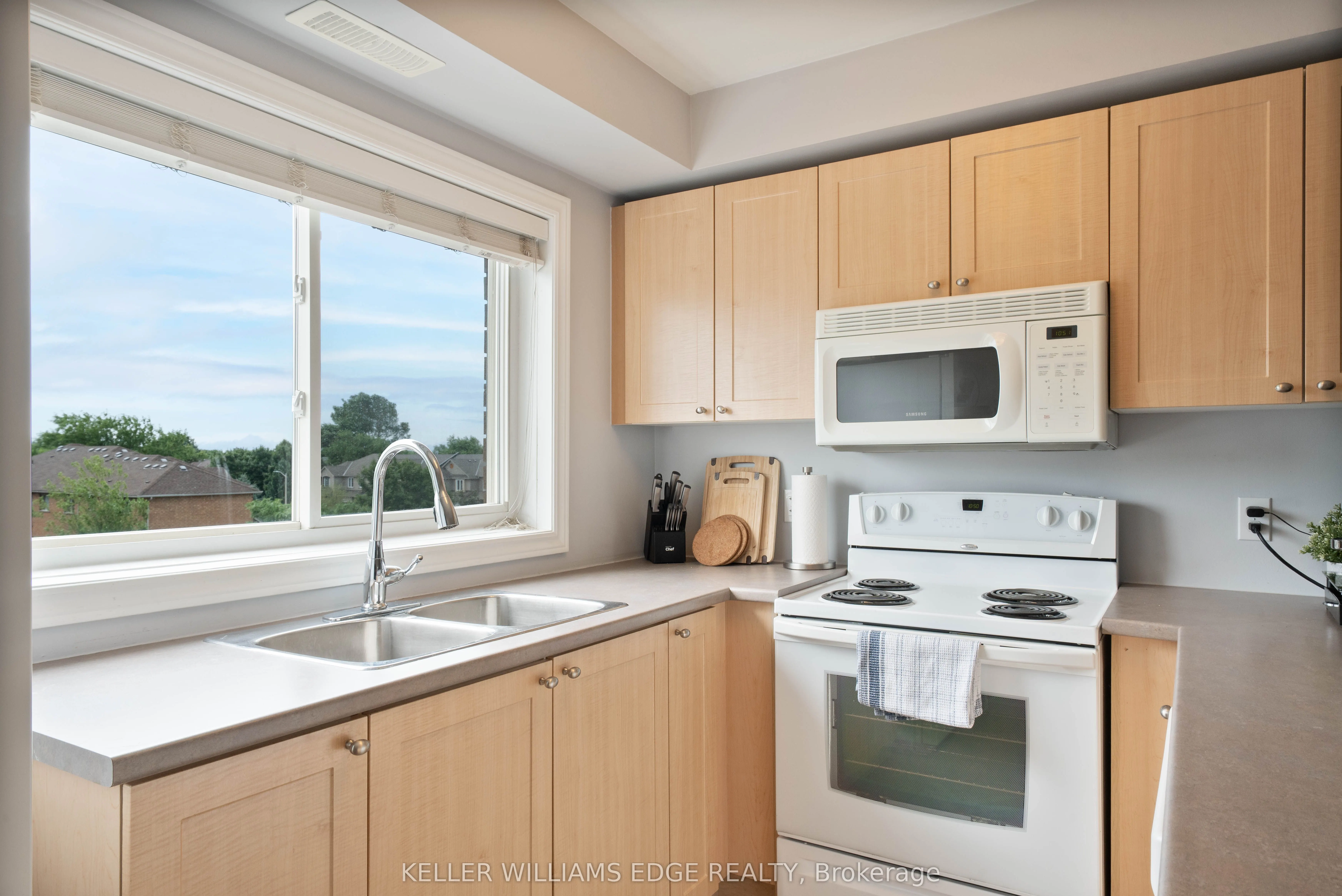 4450 Fairview Street, #304