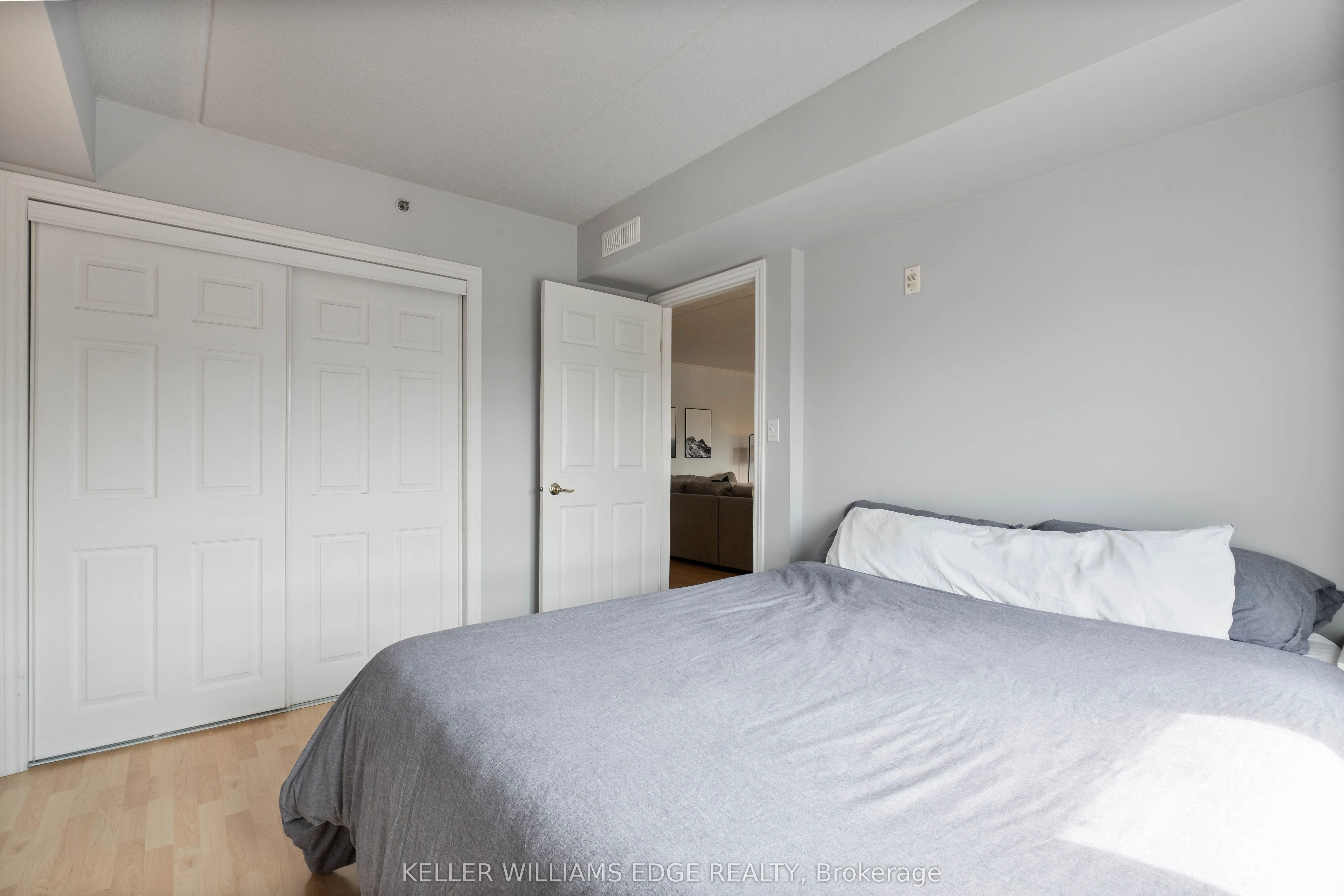 4450 Fairview Street, #304