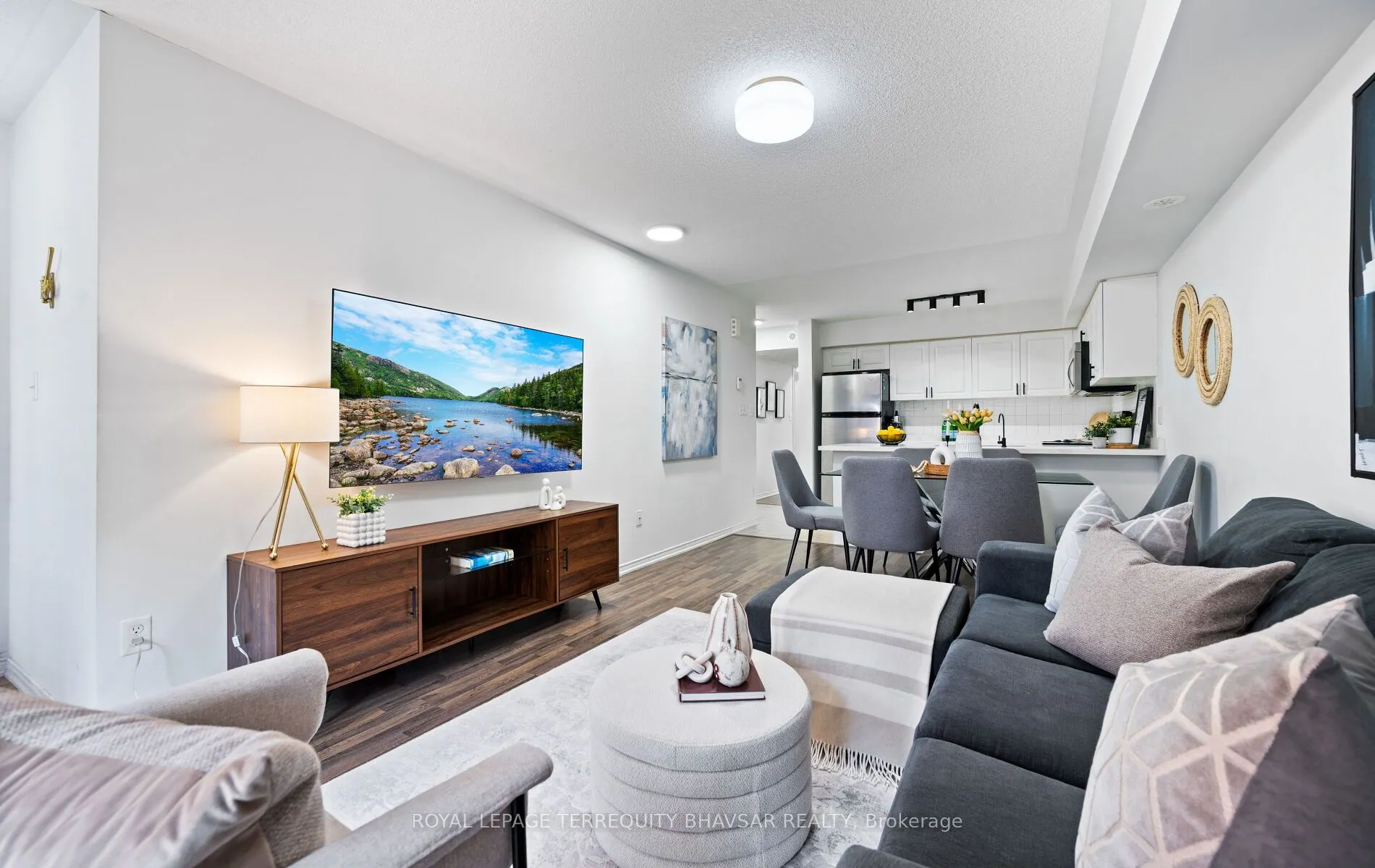 2460 Post Road, #4