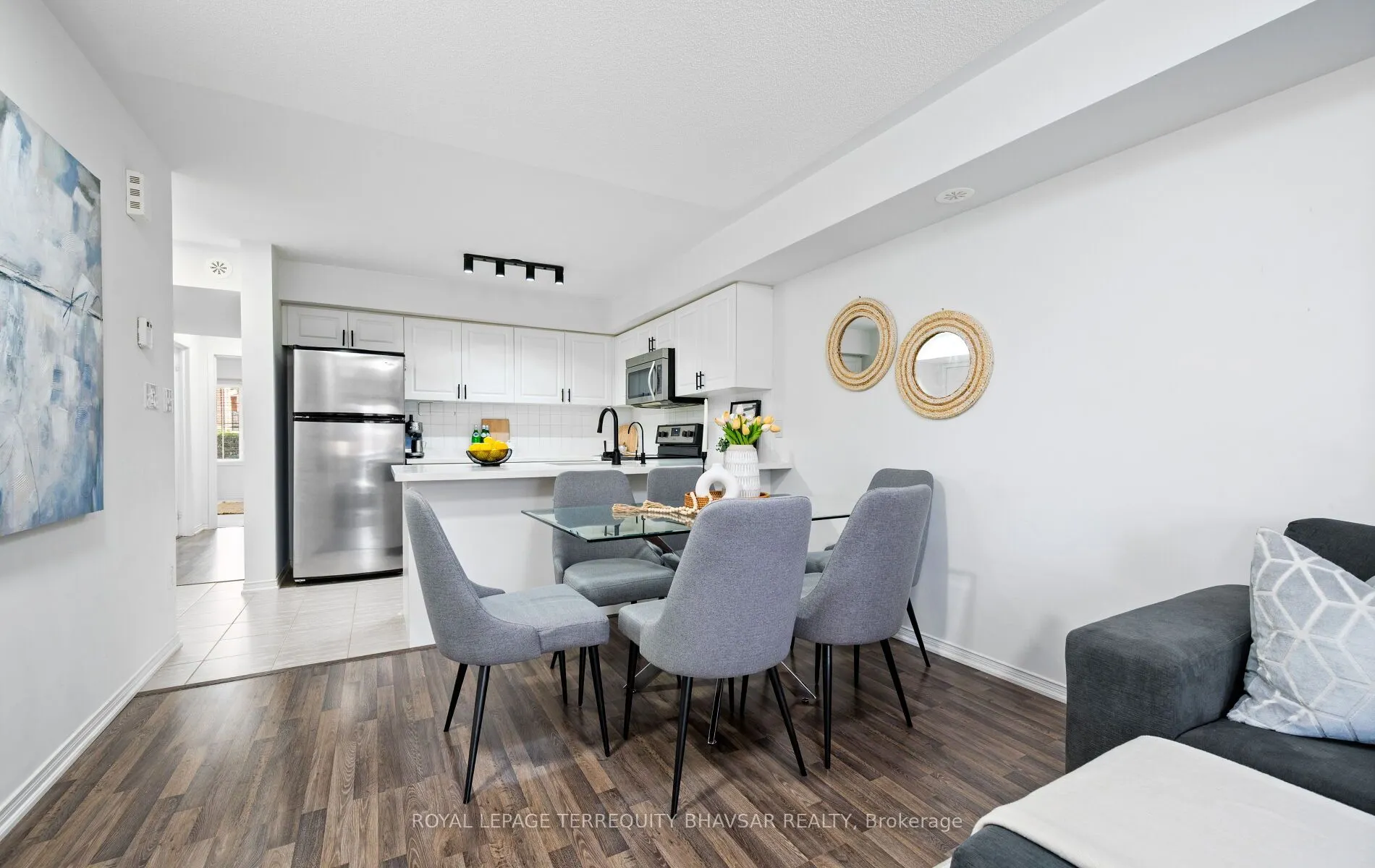 2460 Post Road, #4