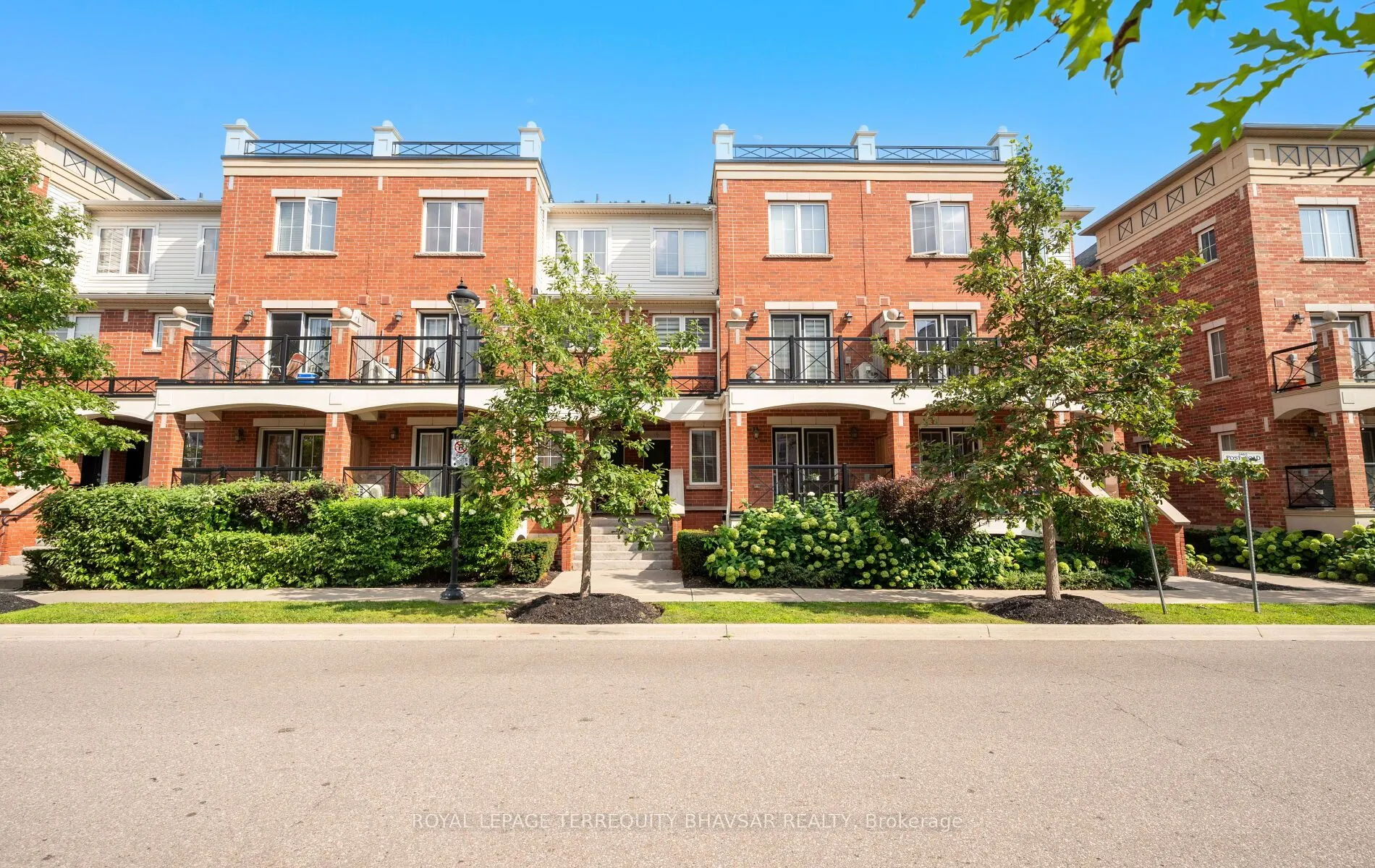 2460 Post Road, #4