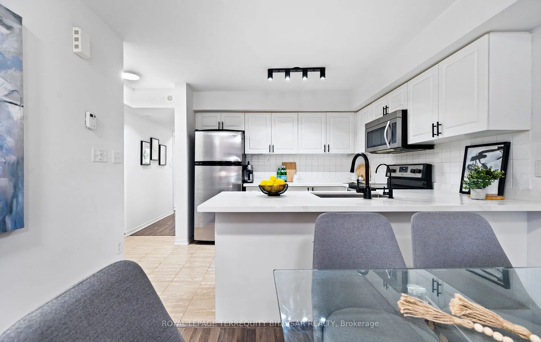 2460 Post Road, #4