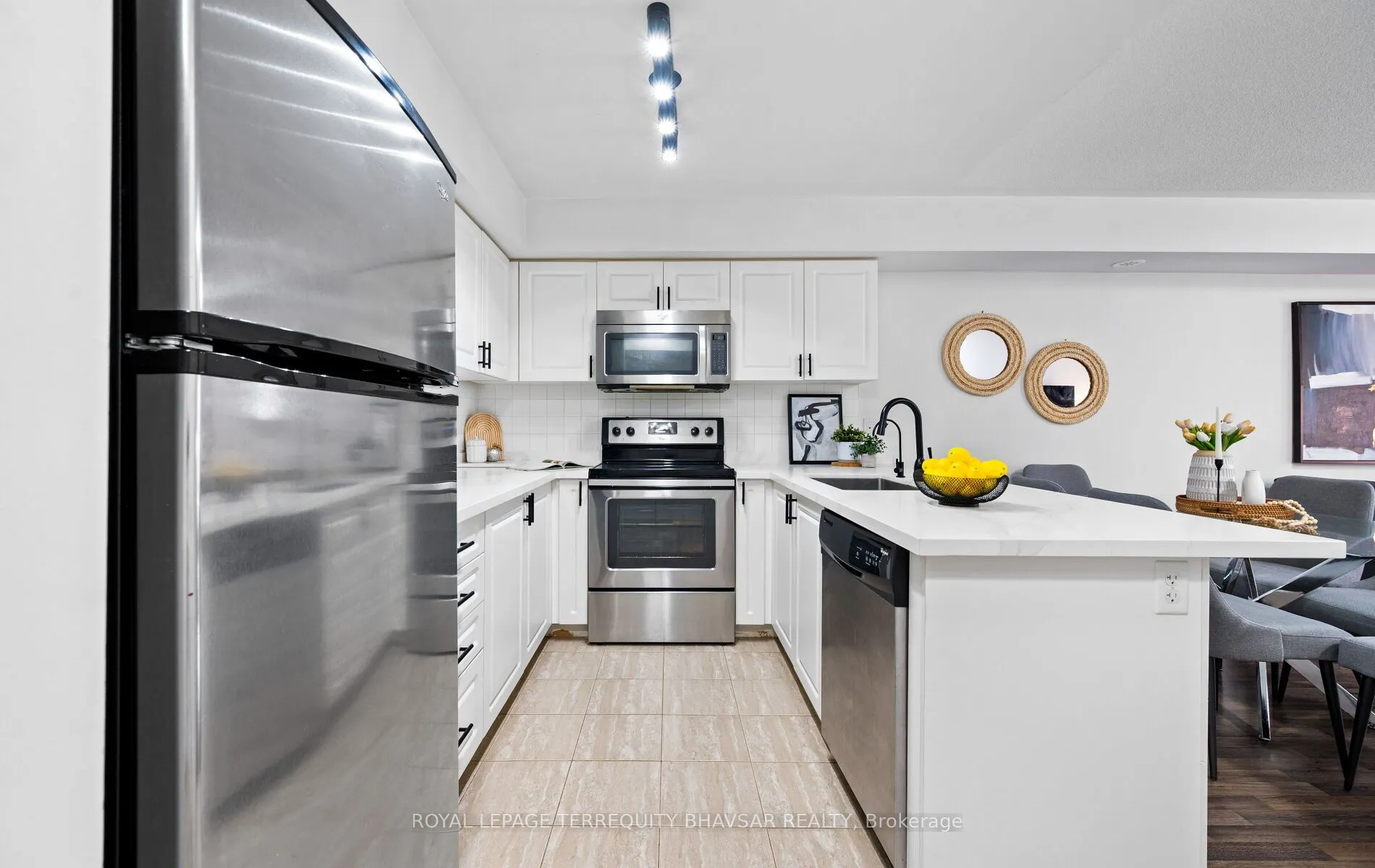 2460 Post Road, #4